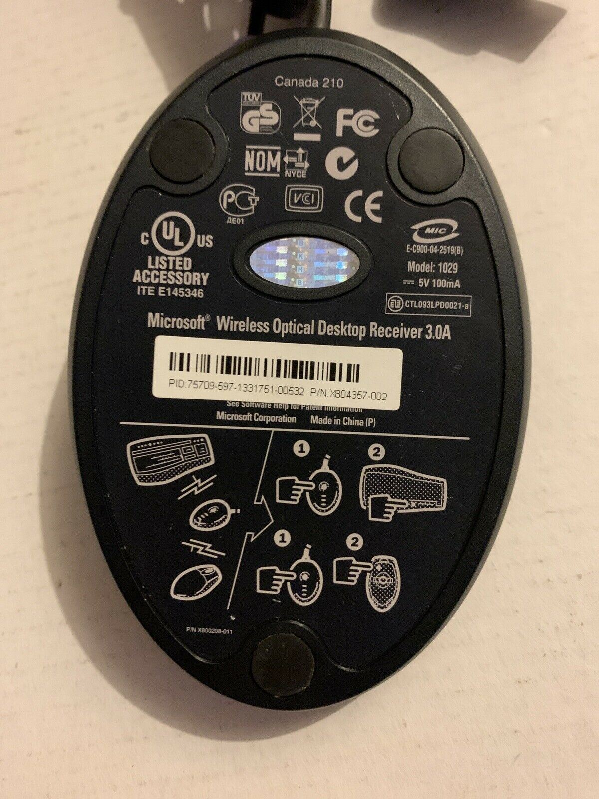 Microsoft Wireless Optical Desktop Receiver 3.0A - Canada 210 - P/N: X804357-002