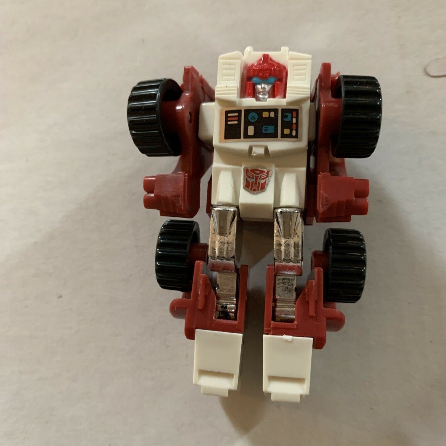 Transformers: Vintage G1 Legion Class Autobot Swerve
