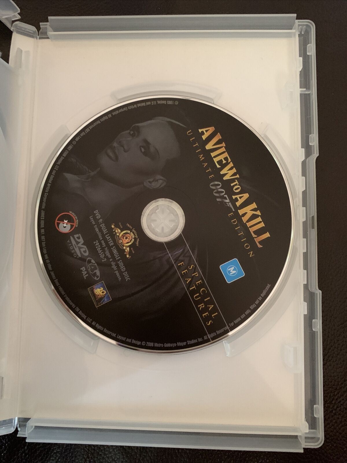 A View To A Kill - 007 Ultimate Edition (DVD, 1985, 2-Disc Set) Roger Moore