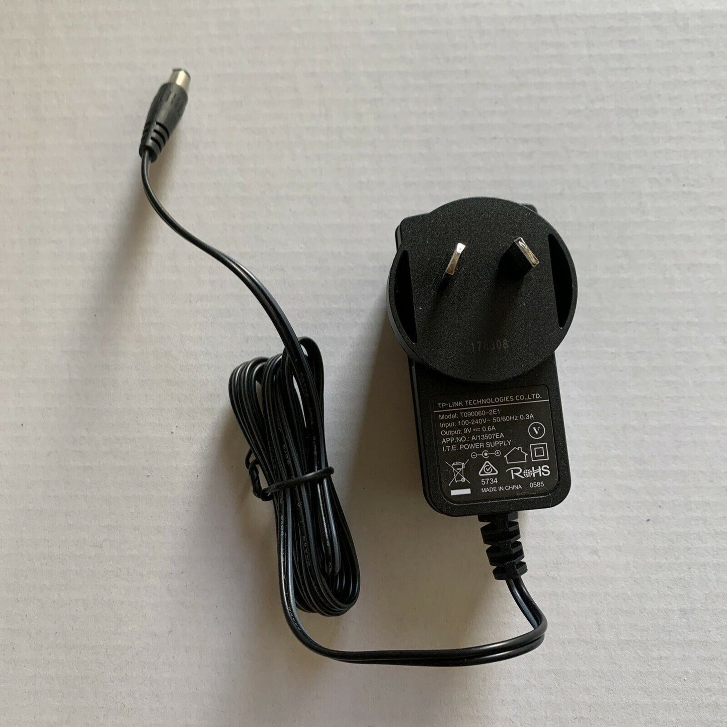 TP-Link T090060-2E1 Ac Adapter 9V 0.6A for Router