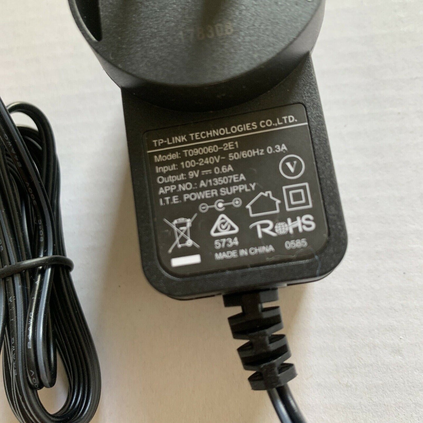 TP-Link T090060-2E1 Ac Adapter 9V 0.6A for Router