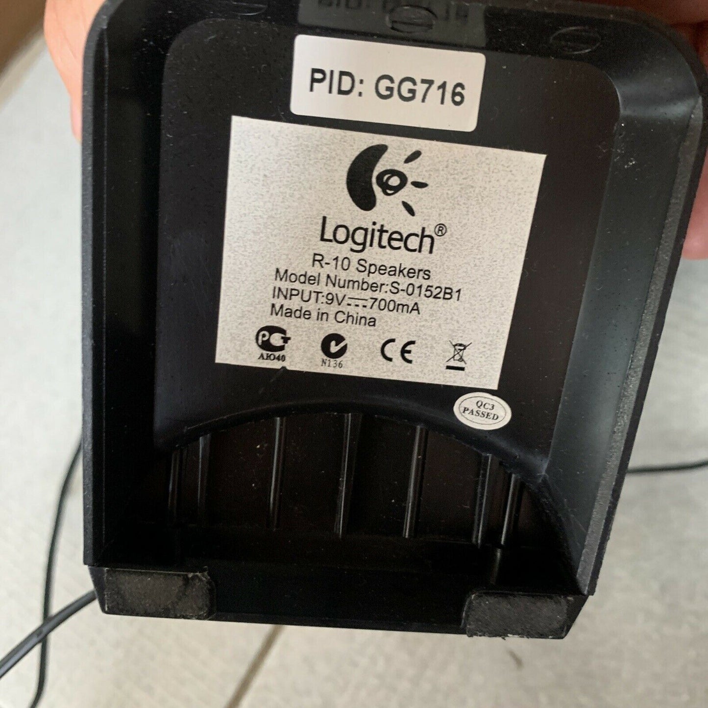 Logitech R-10 Speakers S-0152B1 4 Watts 2.0 Two-Piece Stereo Computer Speaker