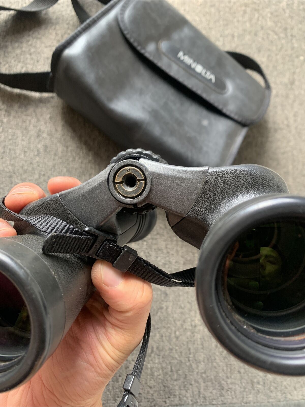 Vintage Minolta Activa 8x 40W 8.2 Degrees Fully Multi-Coated BaK4 Binoculars
