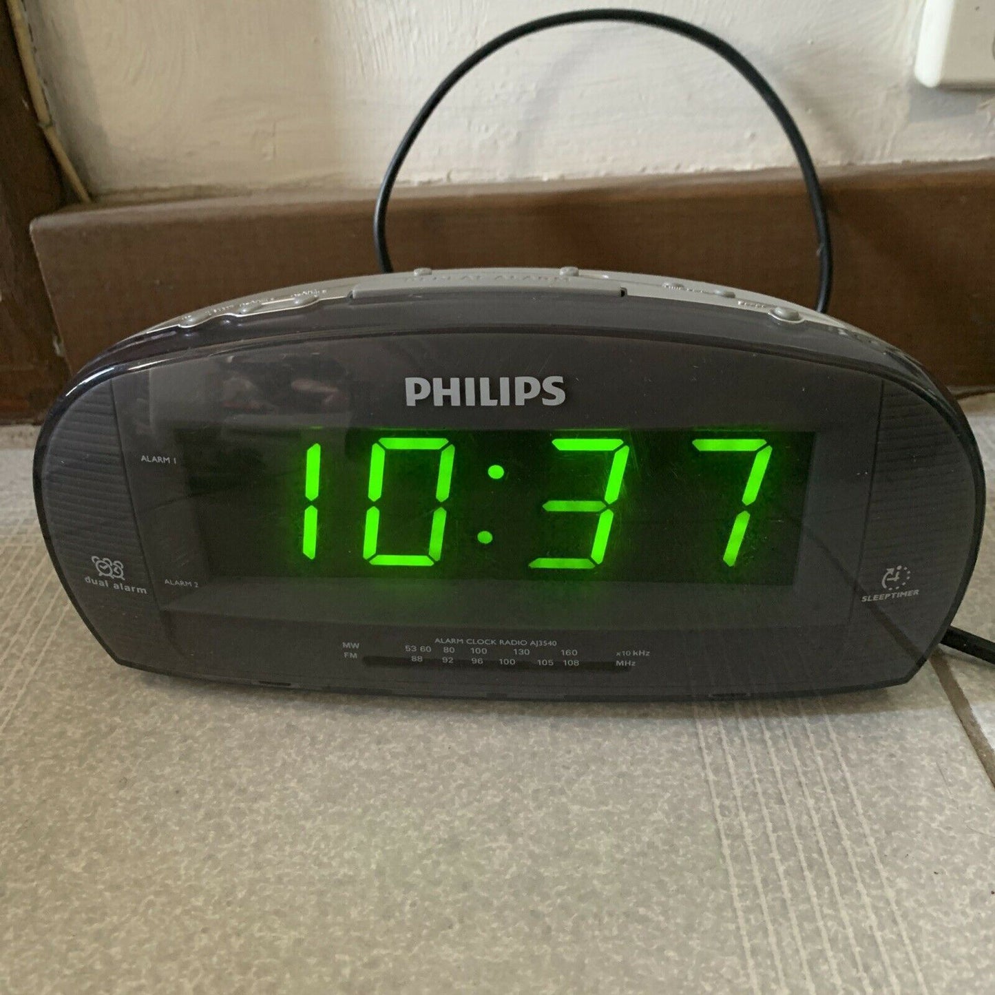 Philips AJ3540/37 Large Display Digital AM/FM Alarm Clock Radio
