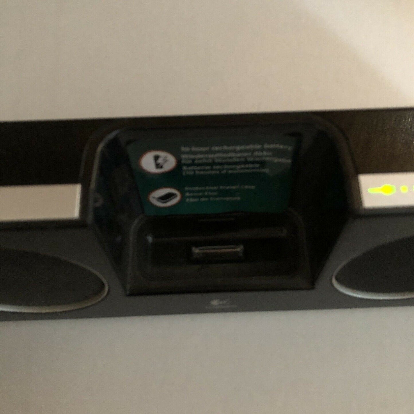 Logitech Pure-Fi Anywhere Portable Speakers S-00001 iPod dock AUX with Remote