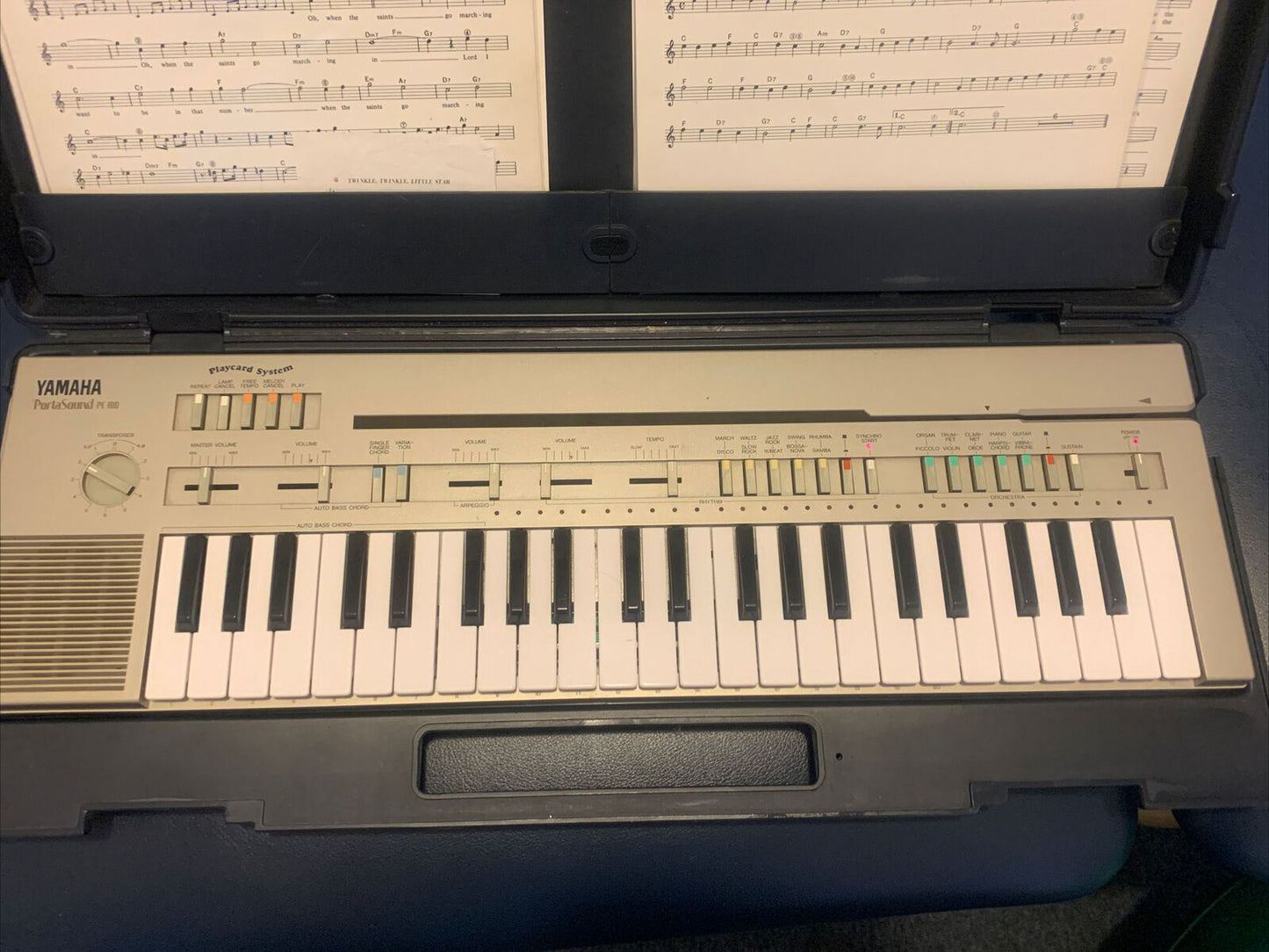 Yamaha Portasound PC-100 Electronic Keyboard w Hard Carry Case & Playcard System