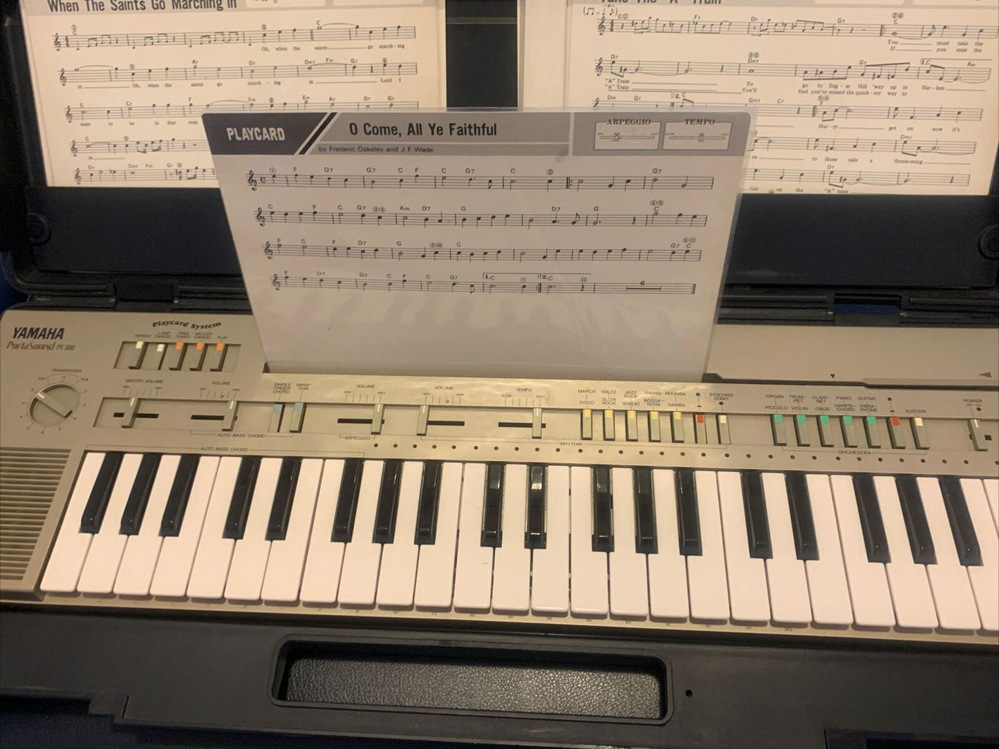 Yamaha Portasound PC-100 Electronic Keyboard w Hard Carry Case & Playcard System