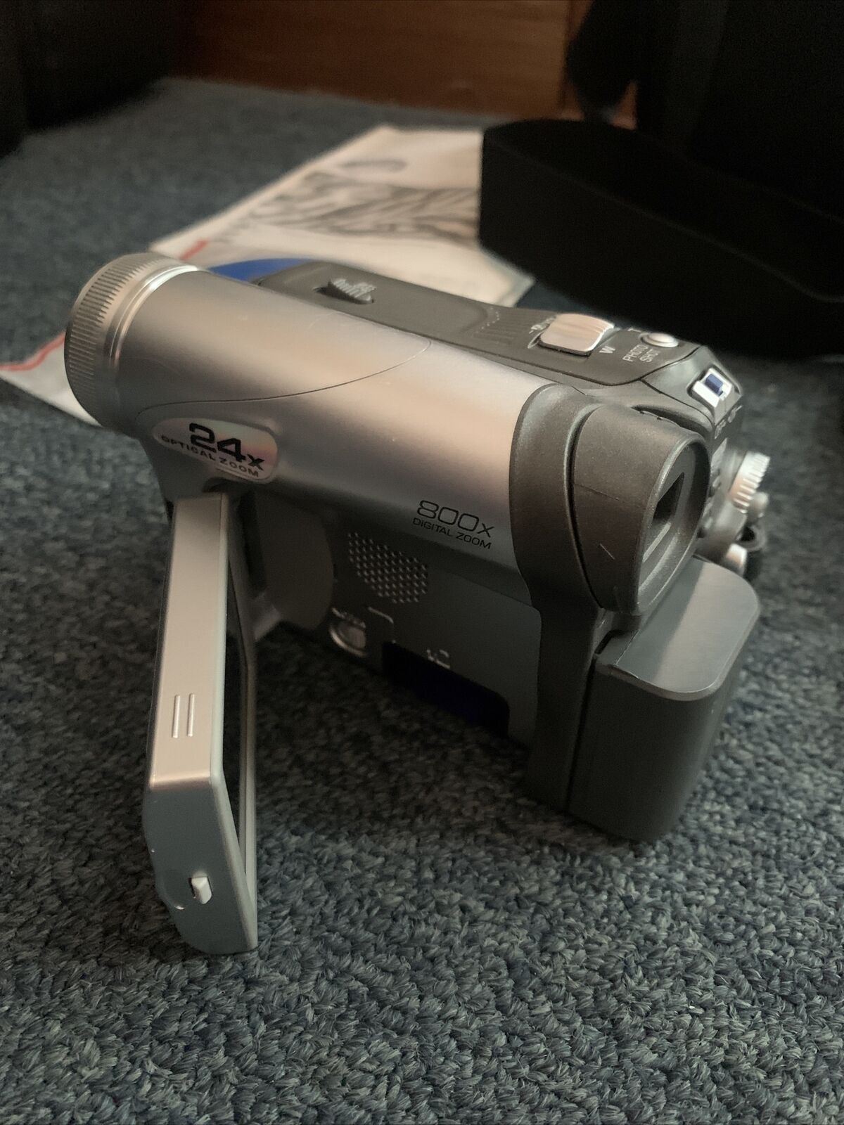 Panasonic NV-GS25 MiniDV Tape Video Camera with Charger, Cassette, Battery & Bag