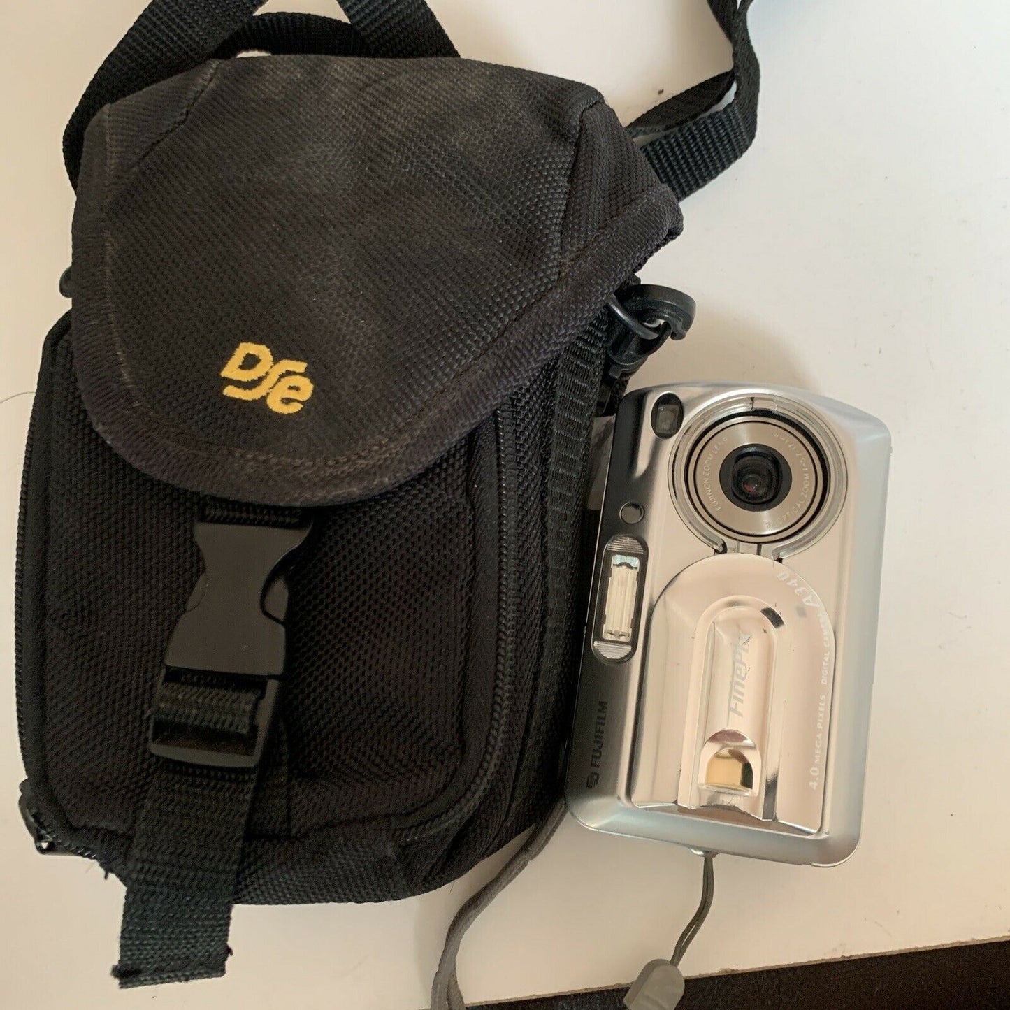 Fujifilm Finepix A340 Digital Camera 4MP 3x Zoom Silver
