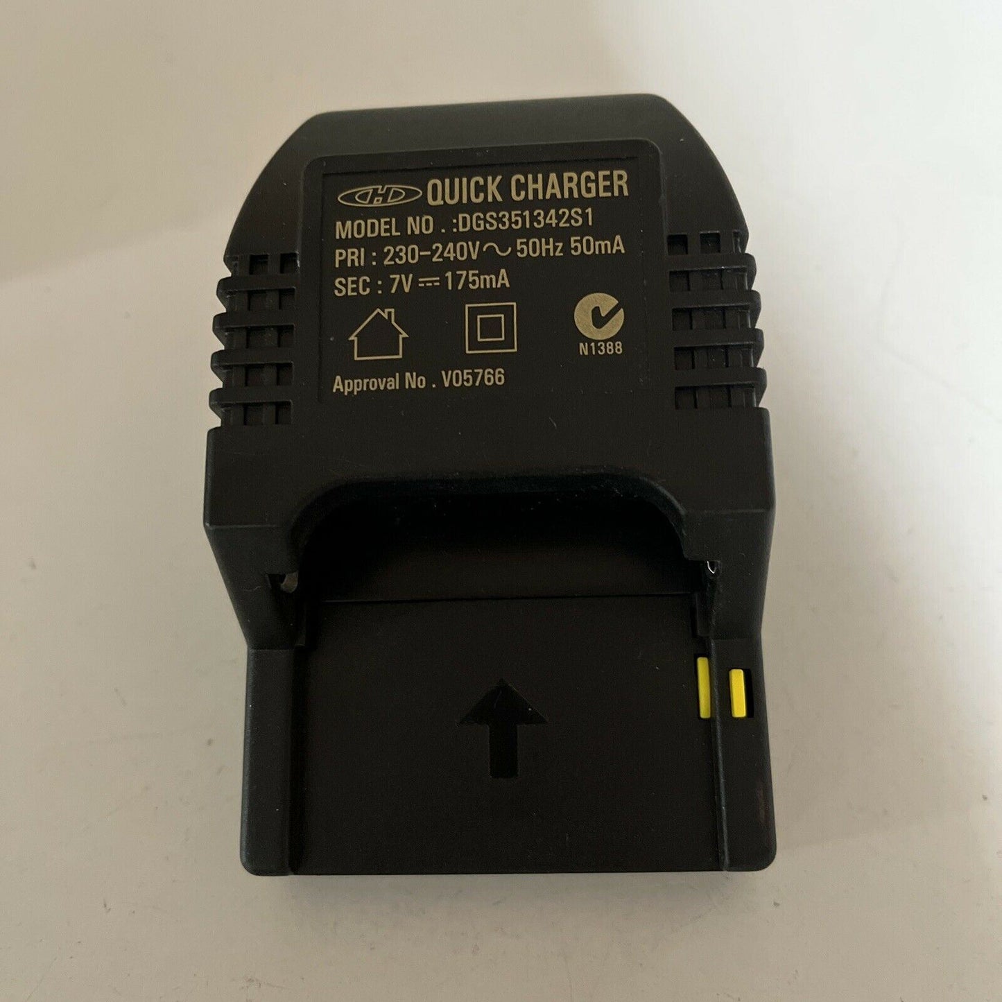 RC Vehicle Quick Charger For NiCD or NiMH DGS351342S1 7v 175mA