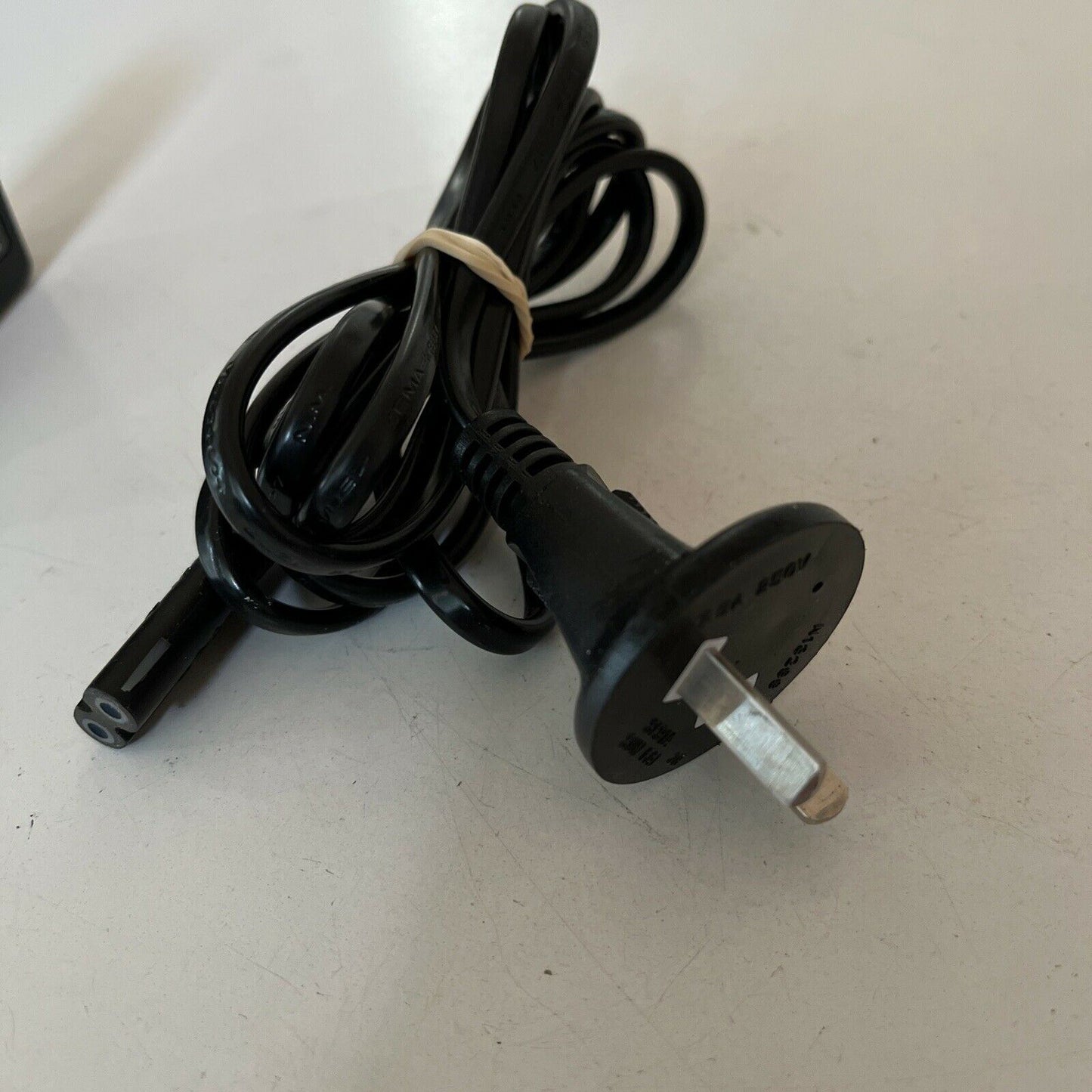 Genuine Ricoh BJ-2 Battery Camera Charger for DB-40 Battery