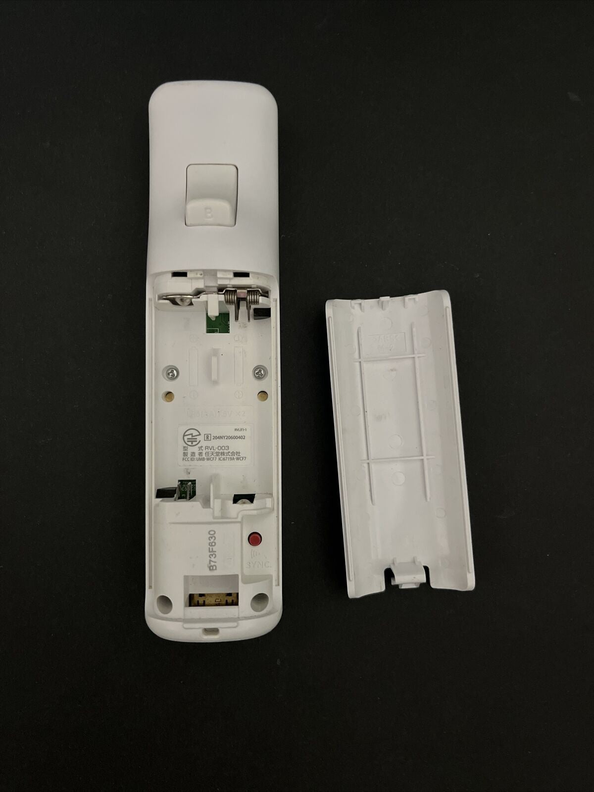 Genuine Nintendo Wii Remote Control Wiimote - 100% Official Nintendo product