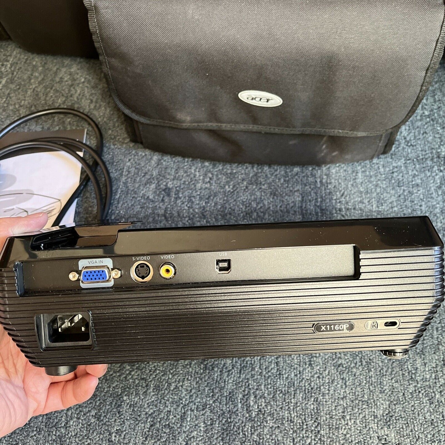 Acer DLP Projector X1160P with Remote VGA S-Video Composite DSV0809