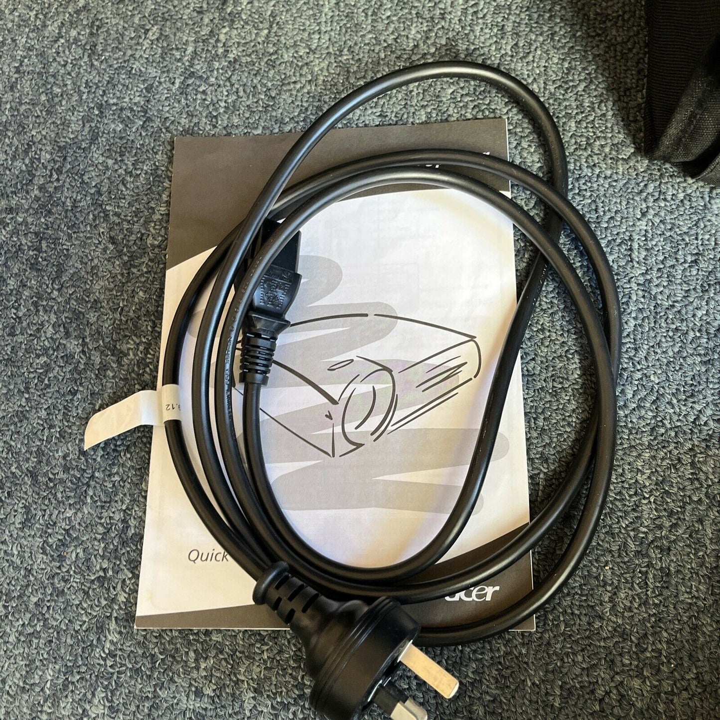 Acer DLP Projector X1160P with Remote VGA S-Video Composite DSV0809