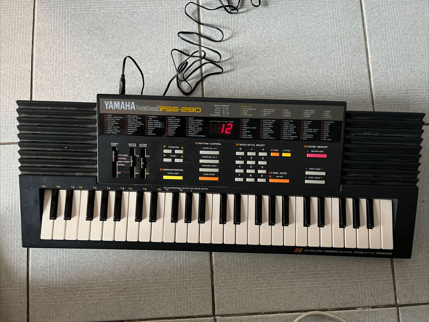 Vintage Yamaha PSS-290 Electronic PortaSound Keyboard includes Power Supply