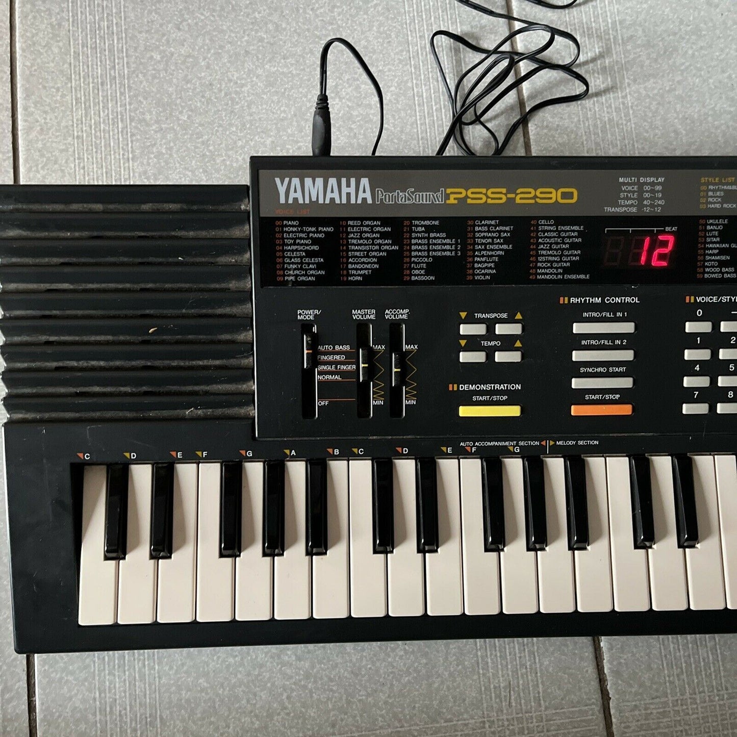 Vintage Yamaha PSS-290 Electronic PortaSound Keyboard includes Power Supply
