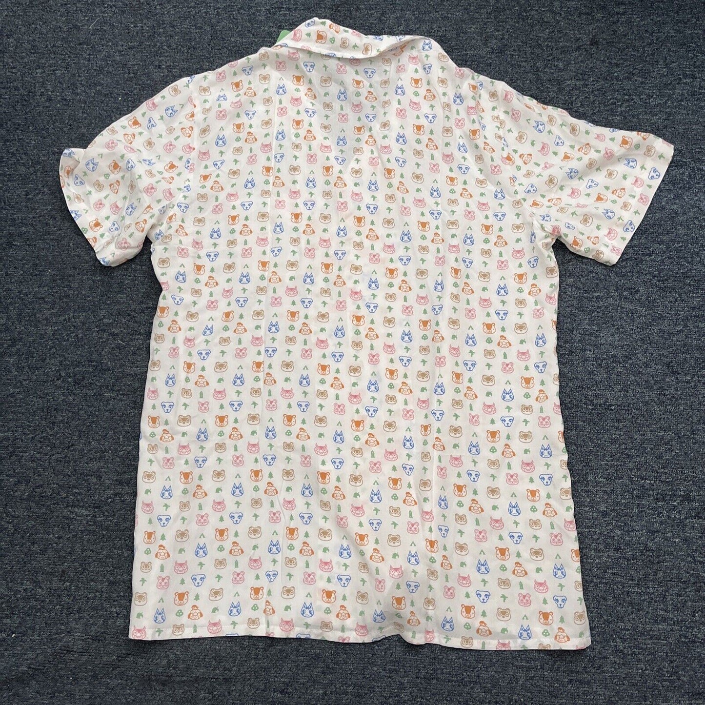 Official Nintendo Animal Crossing Short-Sleeved Shirt Medium NEW
