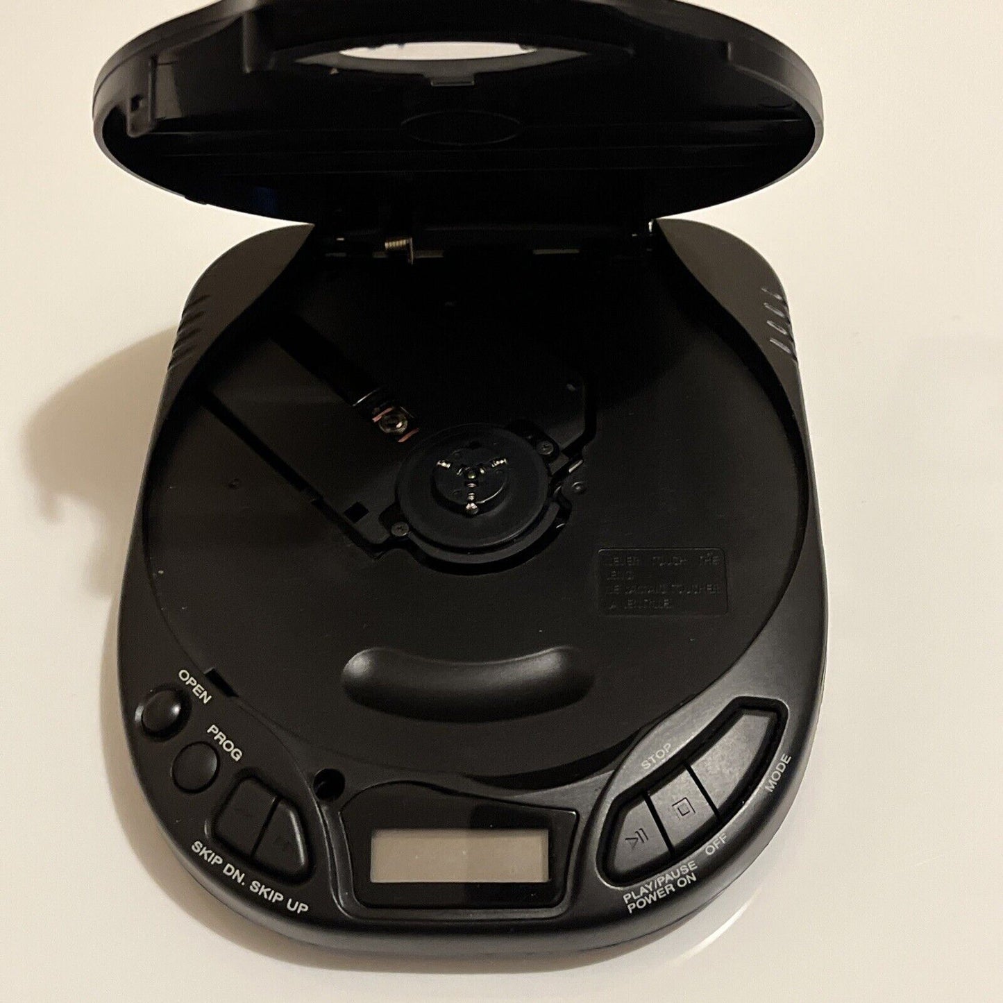 Portable CD Player CD152 *For parts or repair