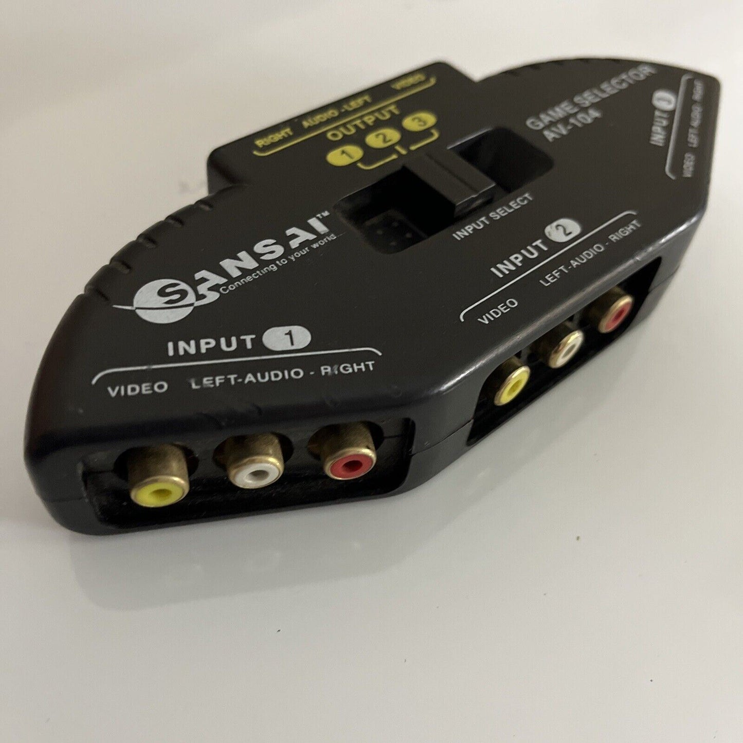 Sansai Game Selector AV-104 3 Way Splitter RCA Audio Video Composite AV Signal