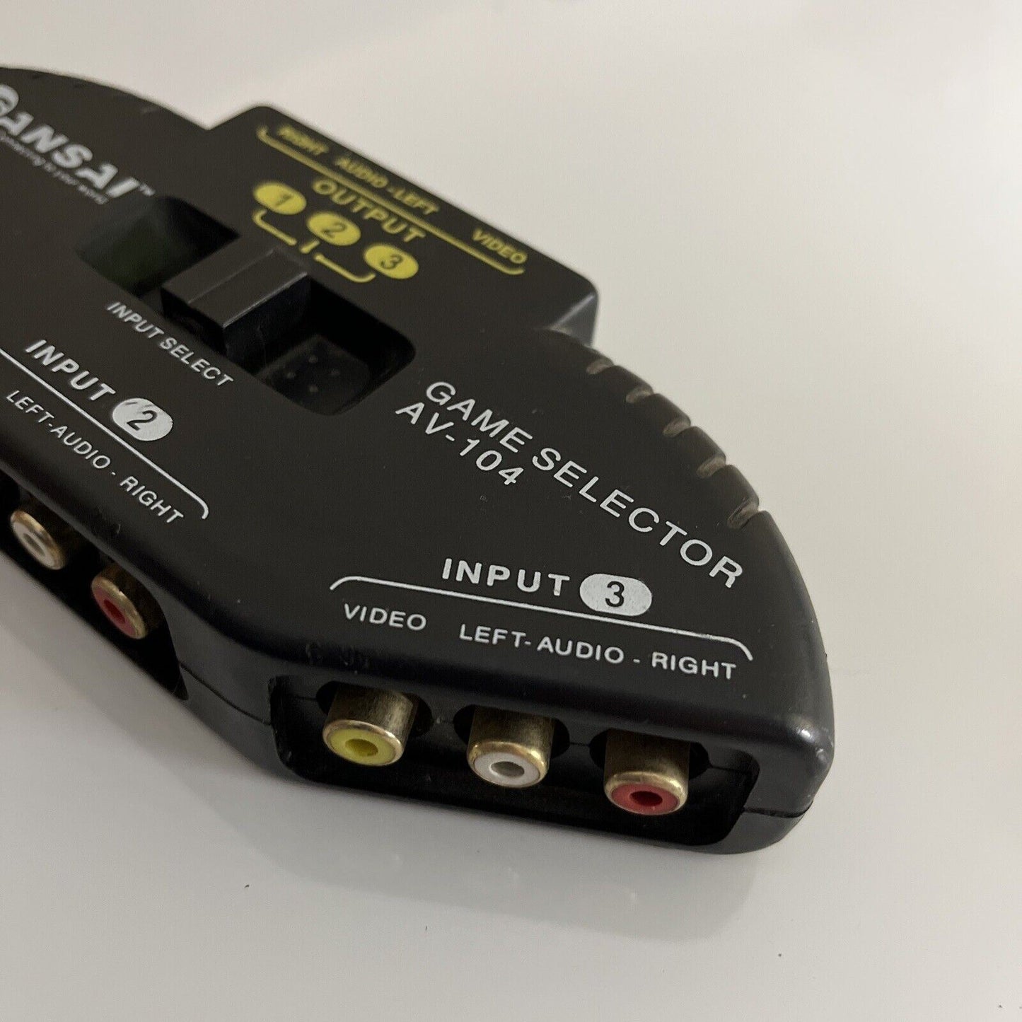 Sansai Game Selector AV-104 3 Way Splitter RCA Audio Video Composite AV Signal