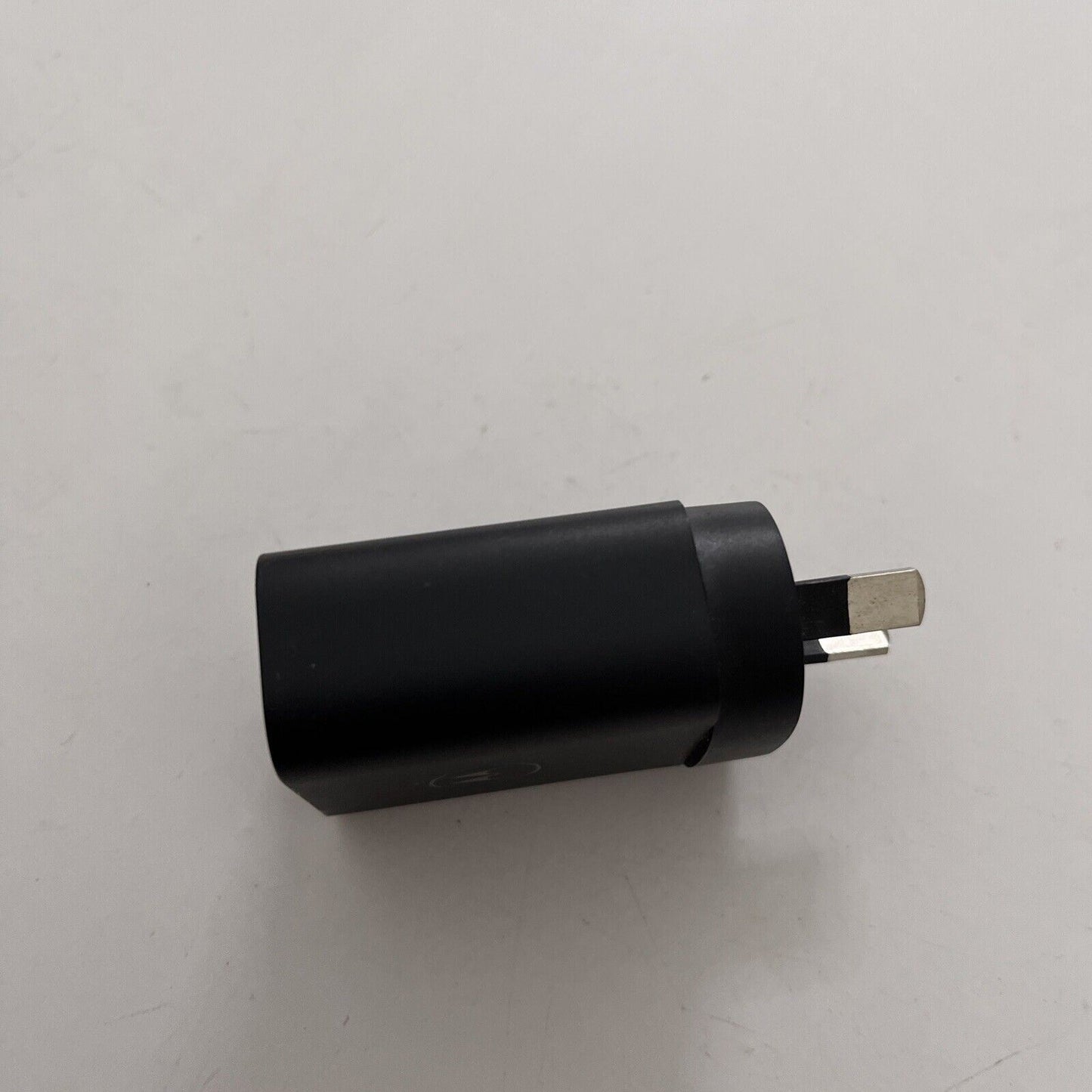 Genuine Motorola MC-105 USB AC adapter 5V 2A