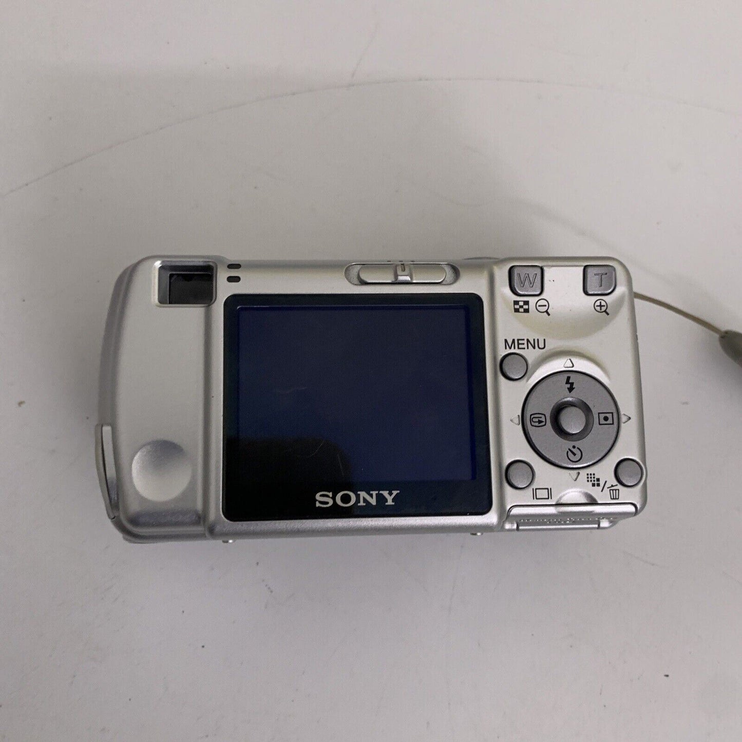 Sony Cyber-Shot DSC-S600 Digital Camera 6 MP 3x Optical Zoom