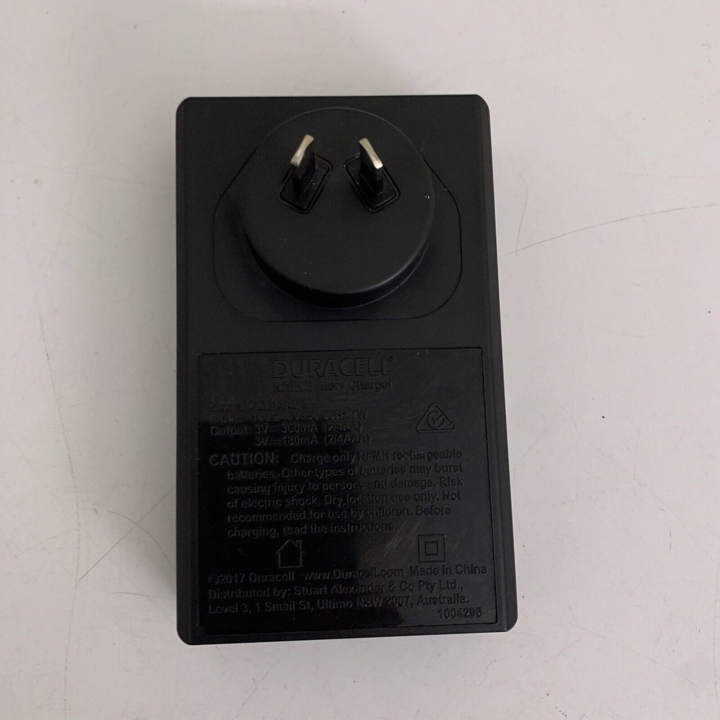 Duracell NiMH Hi-Speed Battery Charger CEF14AU4 for AA/AAA Batteries