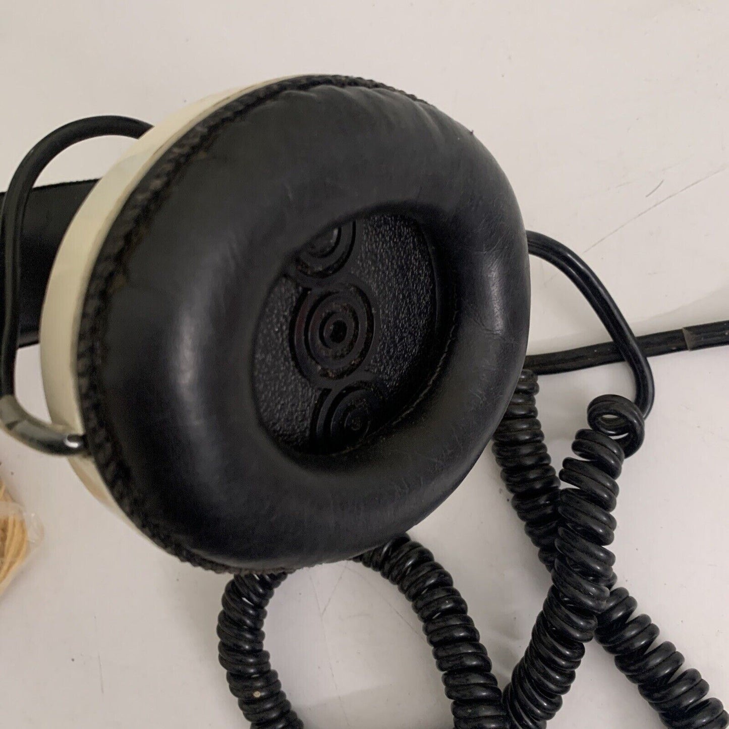Vintage Hosiden Dynamic Stereo Headphones DH-42H-Q 2x 1/4" jack Made in Japan 8Ω