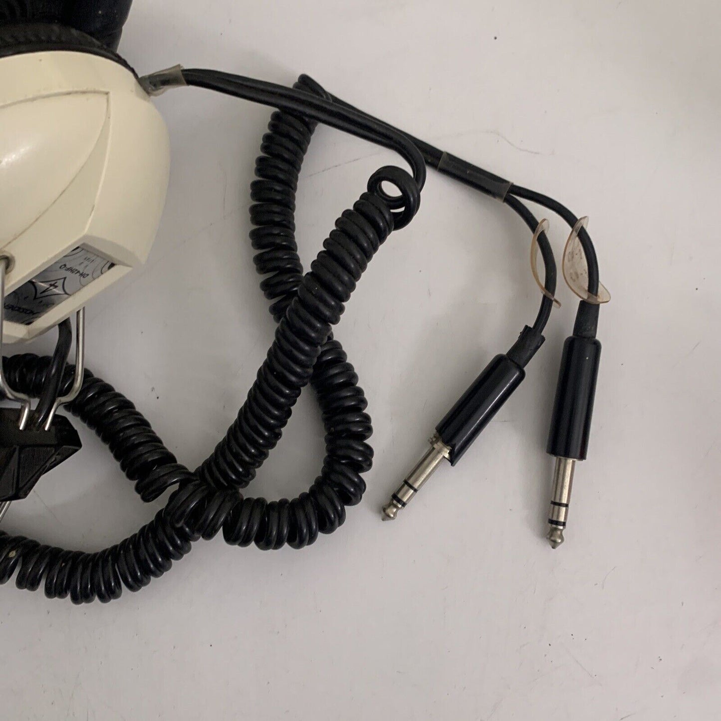 Vintage Hosiden Dynamic Stereo Headphones DH-42H-Q 2x 1/4" jack Made in Japan 8Ω