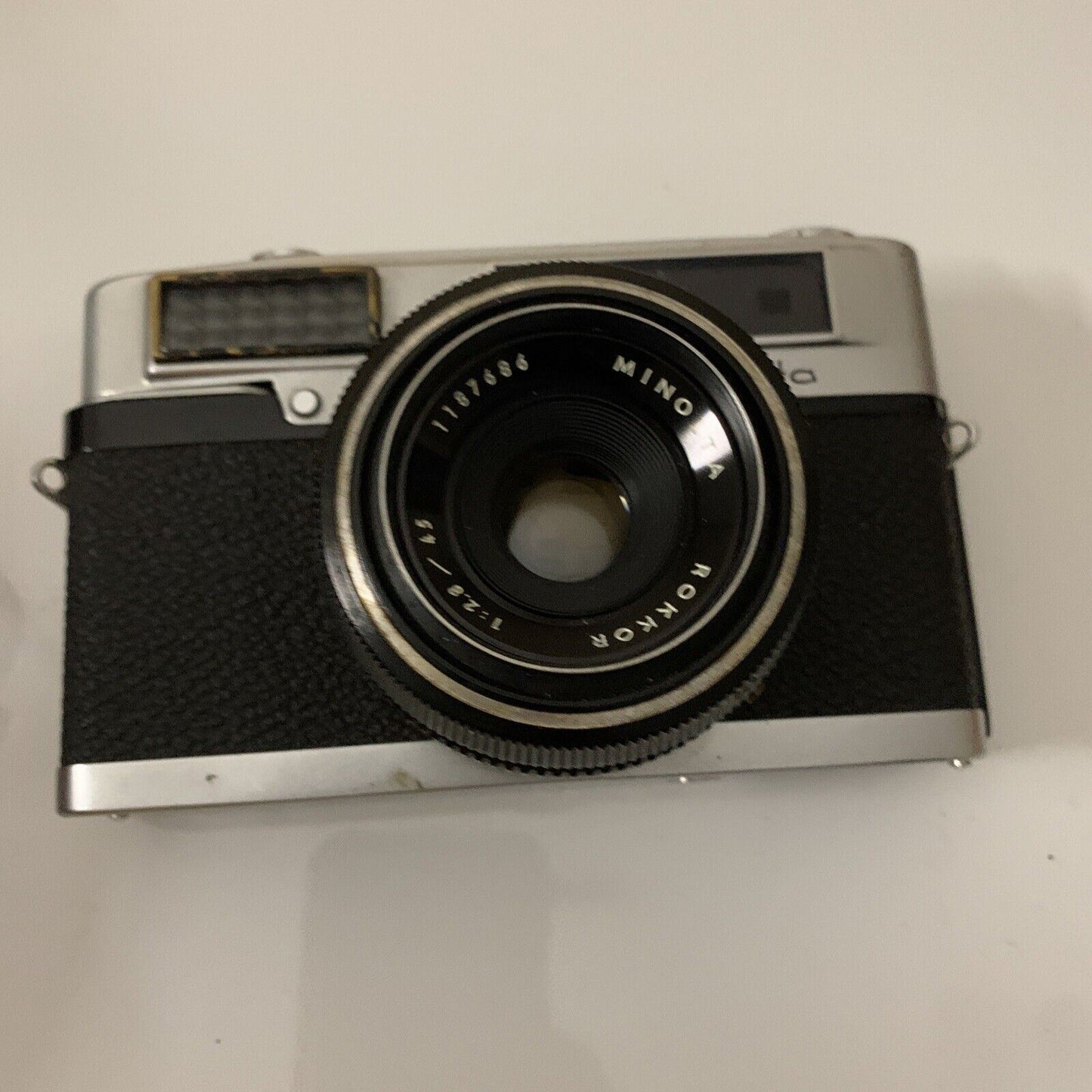 Minolta Uniomat Film Camera 35mm Rokkor Lens *Shutter Is Stiff For Parts/Repair