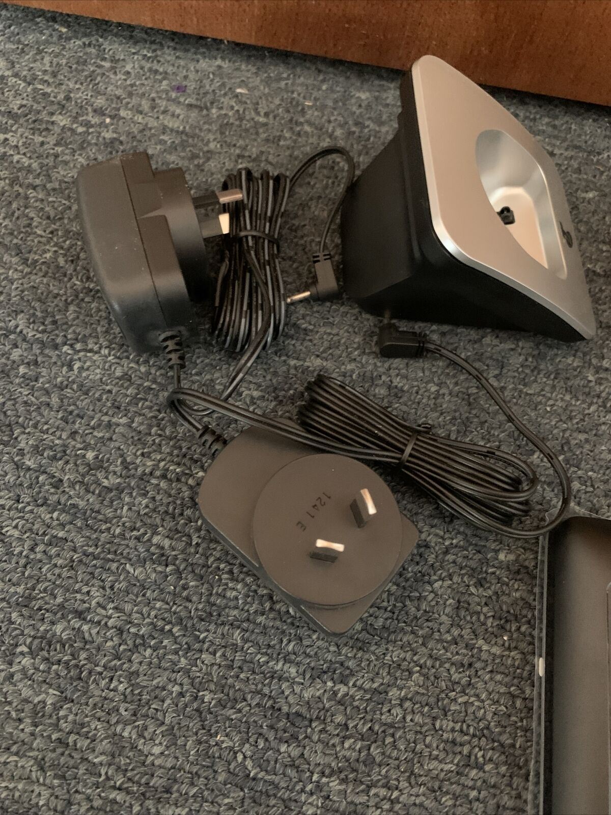 2x Telstra Long Range 12750 Cordless Phone Handset + Extension Dock Only