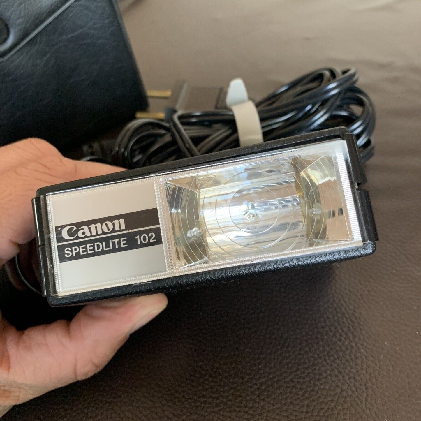 Vintage Canon Speedlite 102 Flash Electronic with Case Made in Japan