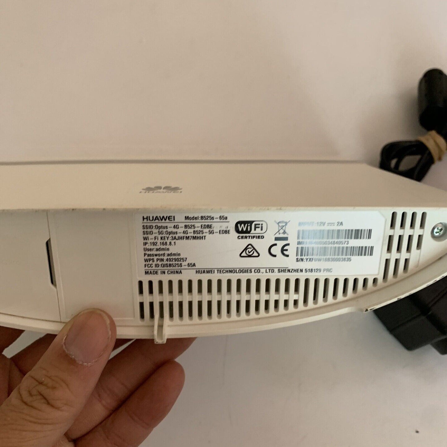 Huawei B525s-65a 4G LTE Gateway Mobile Wi-Fi Router Optus