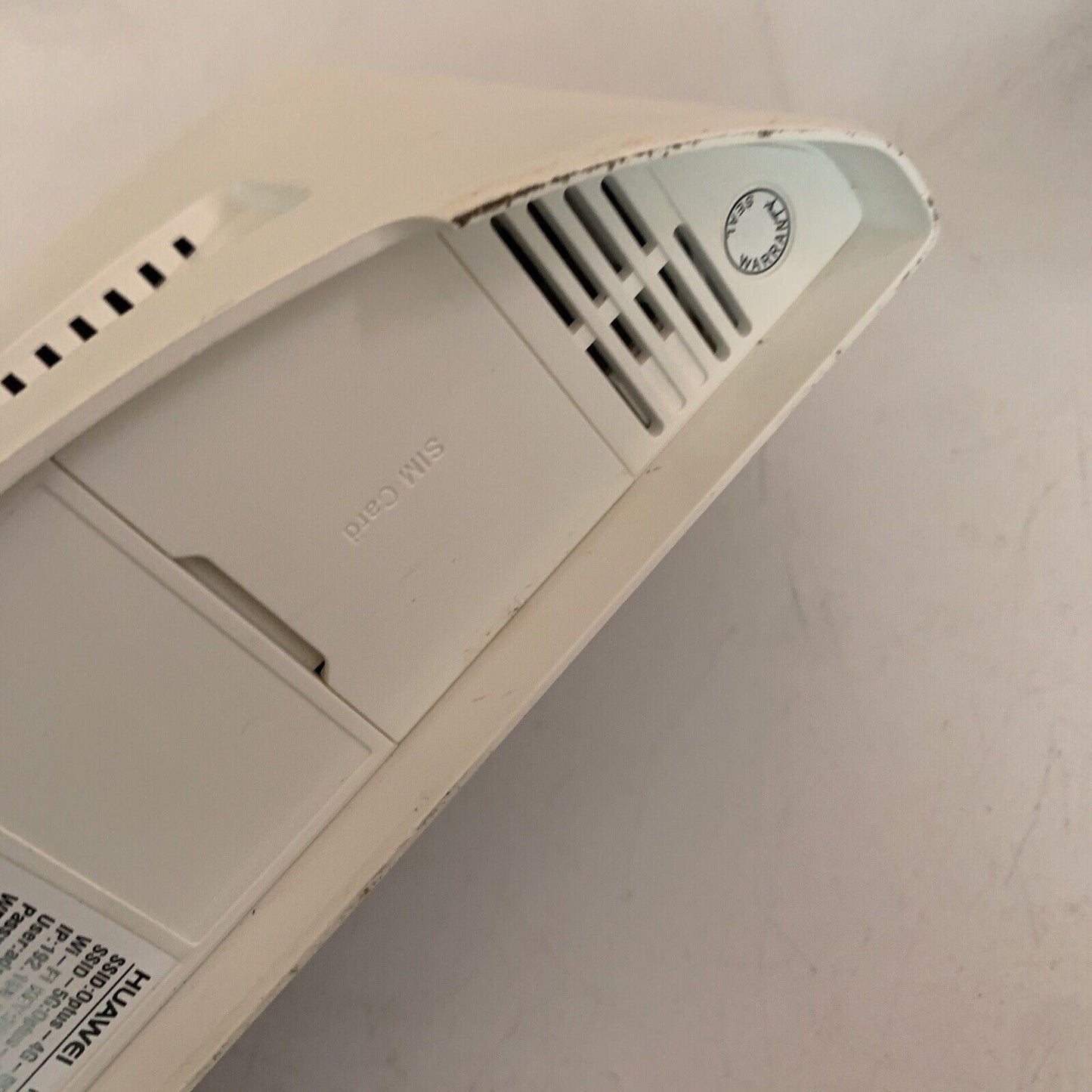 Huawei B525s-65a 4G LTE Gateway Mobile Wi-Fi Router Optus