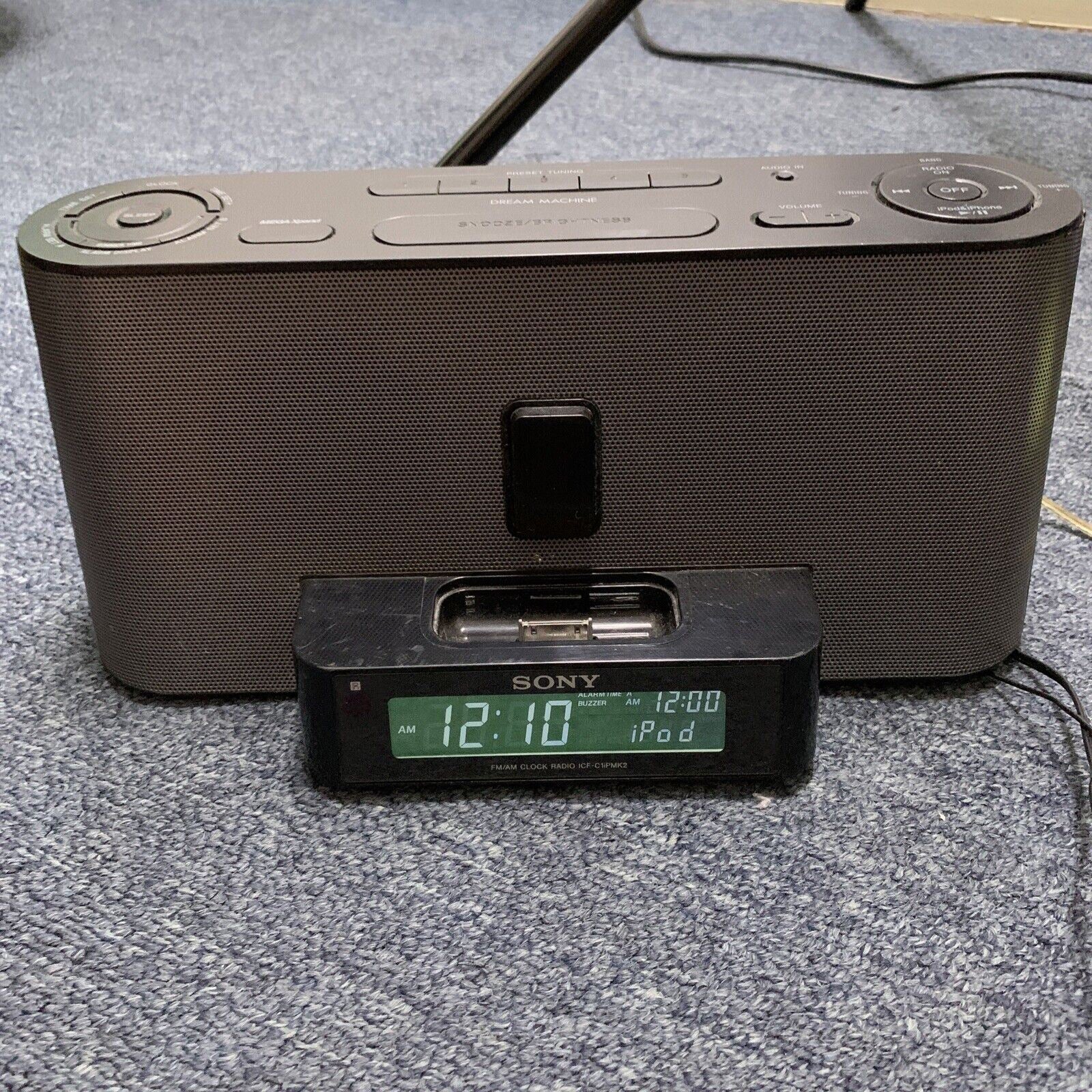 SONY Dream Machine FM / AM Alarm Clock Radio ICFC1iPMK2 30pin iPod D