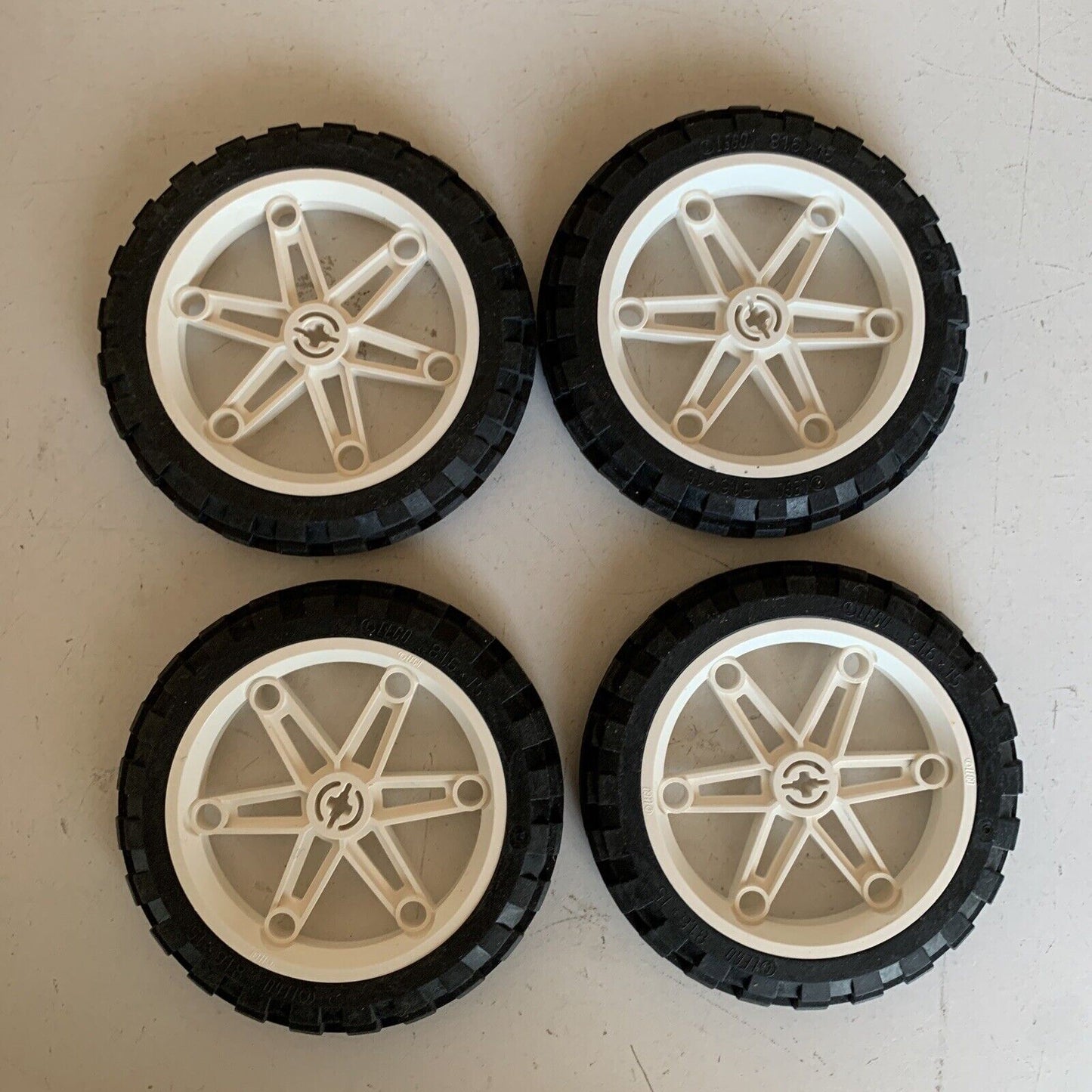 LEGO Wheel 81.6 x 15 Tyre 2902 White Rim 2903 Motorbike Technic Mindstorm x4