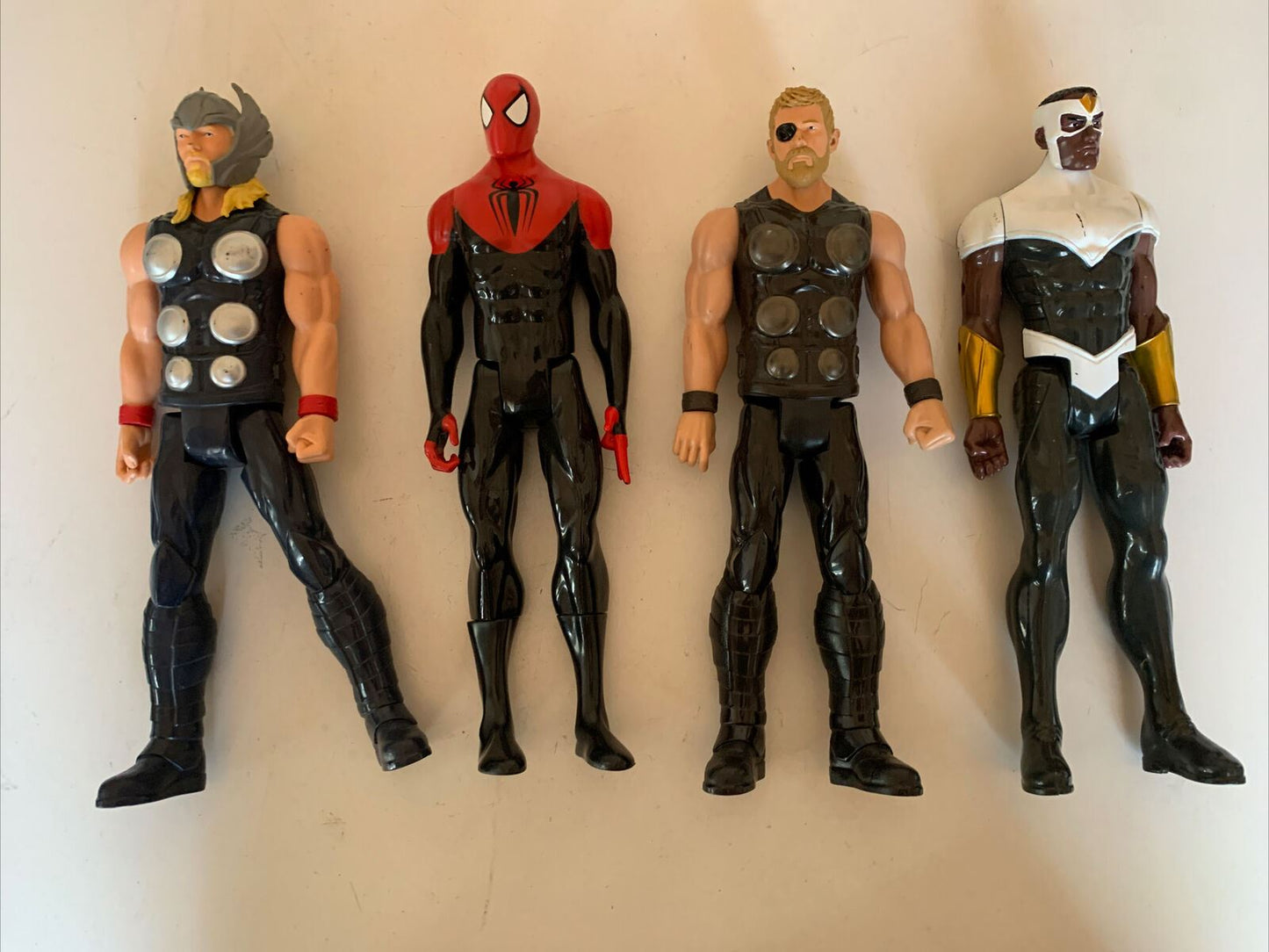 4x Marvel Action Figures Thor, Spiderman, Falcon Titan Heroes Avengers 12" 30cm