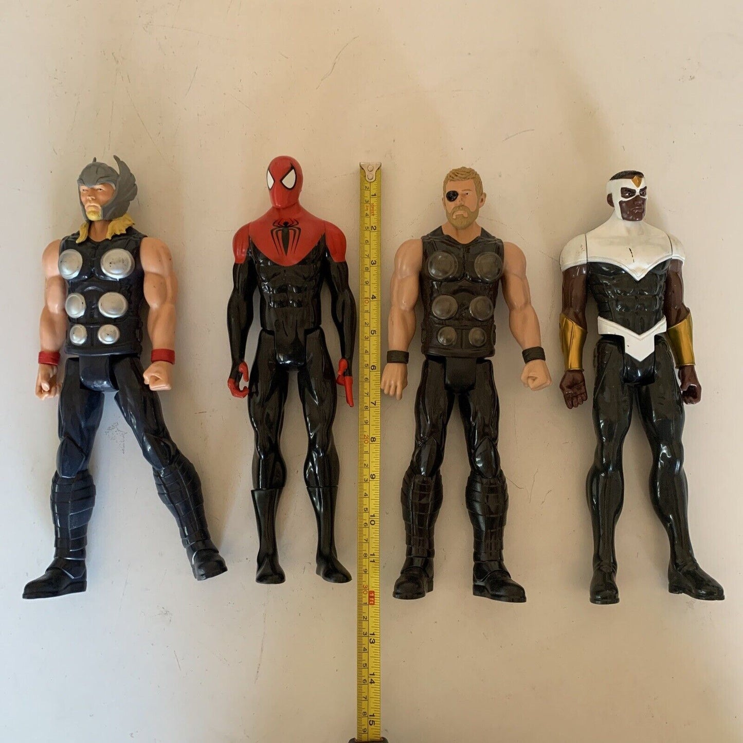 4x Marvel Action Figures Thor, Spiderman, Falcon Titan Heroes Avengers 12" 30cm