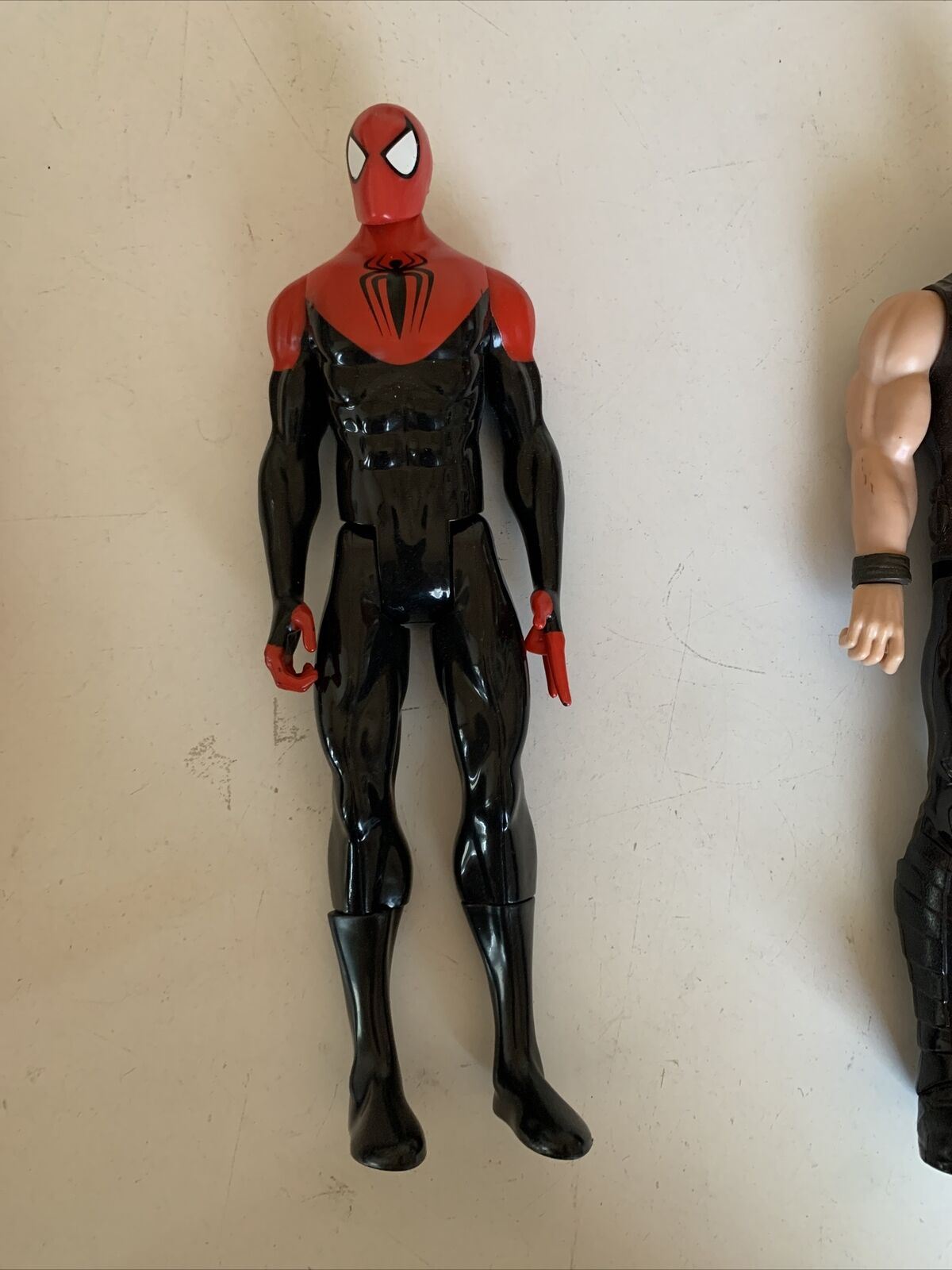 4x Marvel Action Figures Thor, Spiderman, Falcon Titan Heroes Avengers 12" 30cm