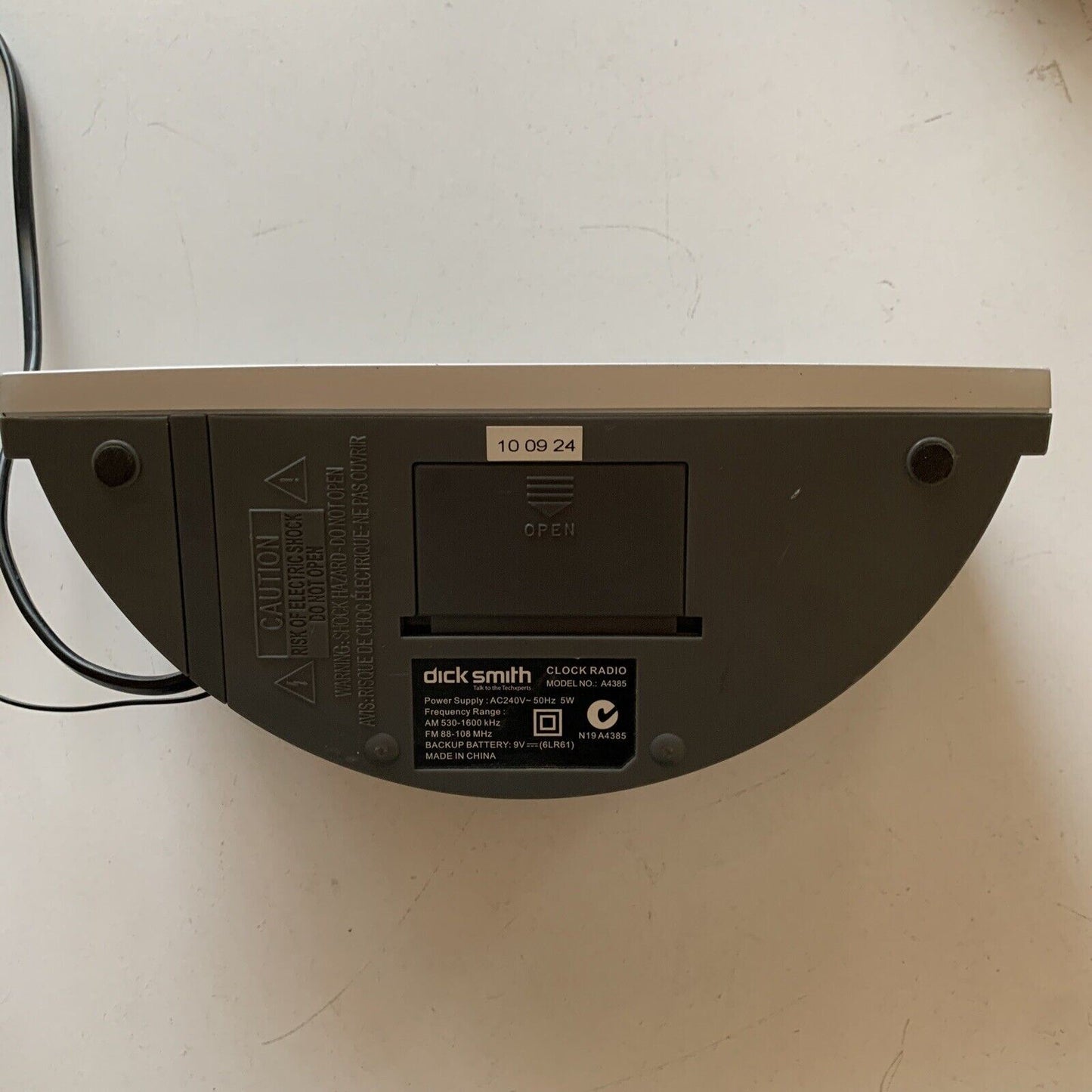 Dick Smith Large Display LED Alarm Clock AM/FM Radio A4385