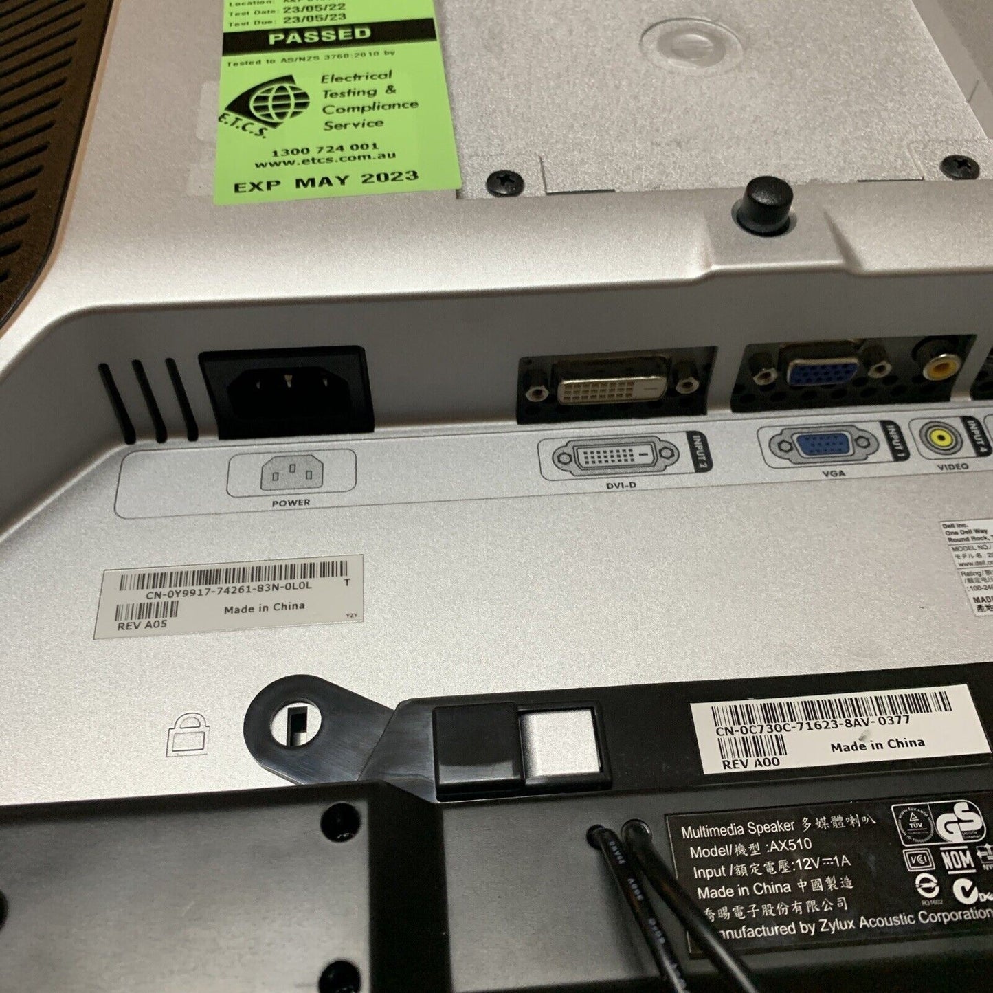 Dell UltraSharp 2007FPb 20" VGA DVI LCD S-Video Composite Monitor with Speaker