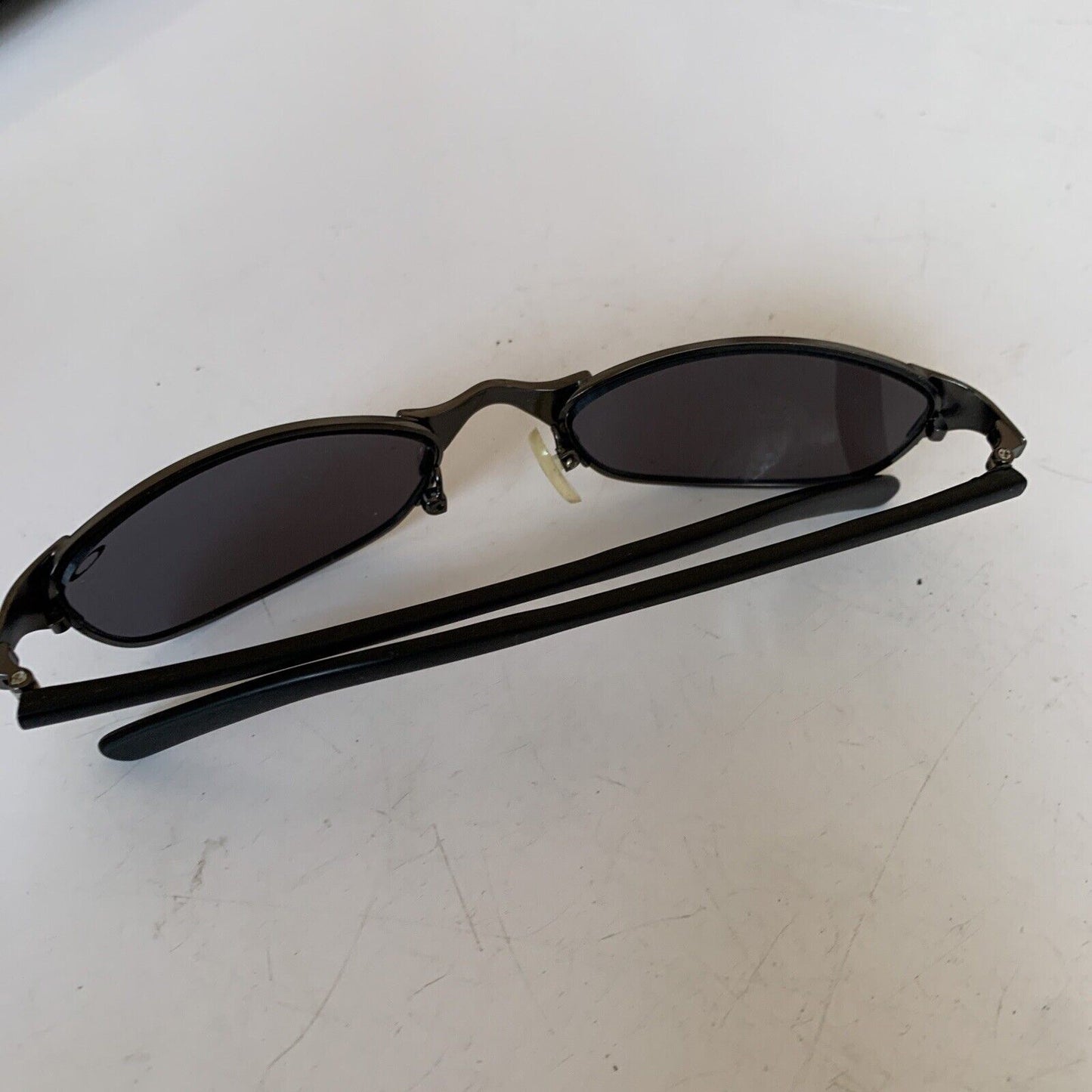 Oakley Sunglasses 43-O *Missing Left Nose Pad