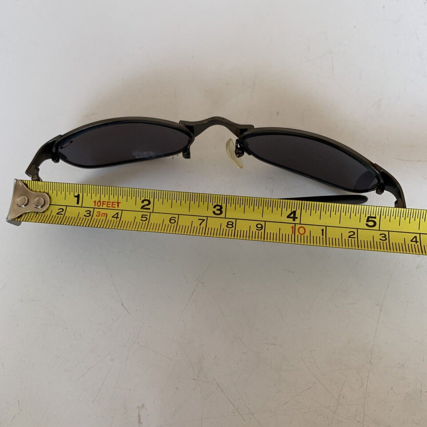 Oakley Sunglasses 43-O *Missing Left Nose Pad