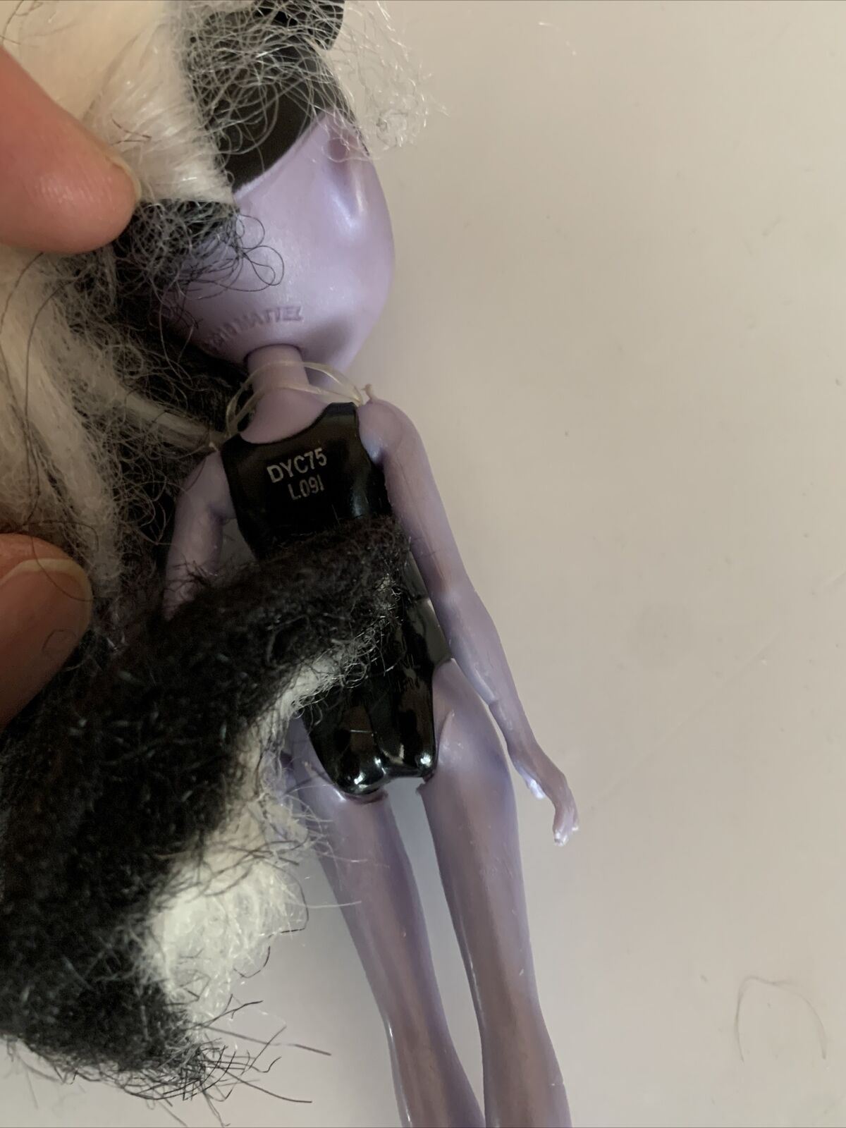 3x Mattel Monster High Skunk Girl 2013 Clawd Wolf 2010 Draculaura 2008 Figure