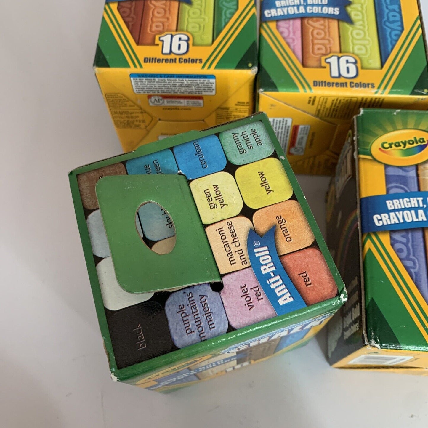 4x Crayola Washable Sidewalk Pavement Chalk 16 Chalks Assorted Colours NEW