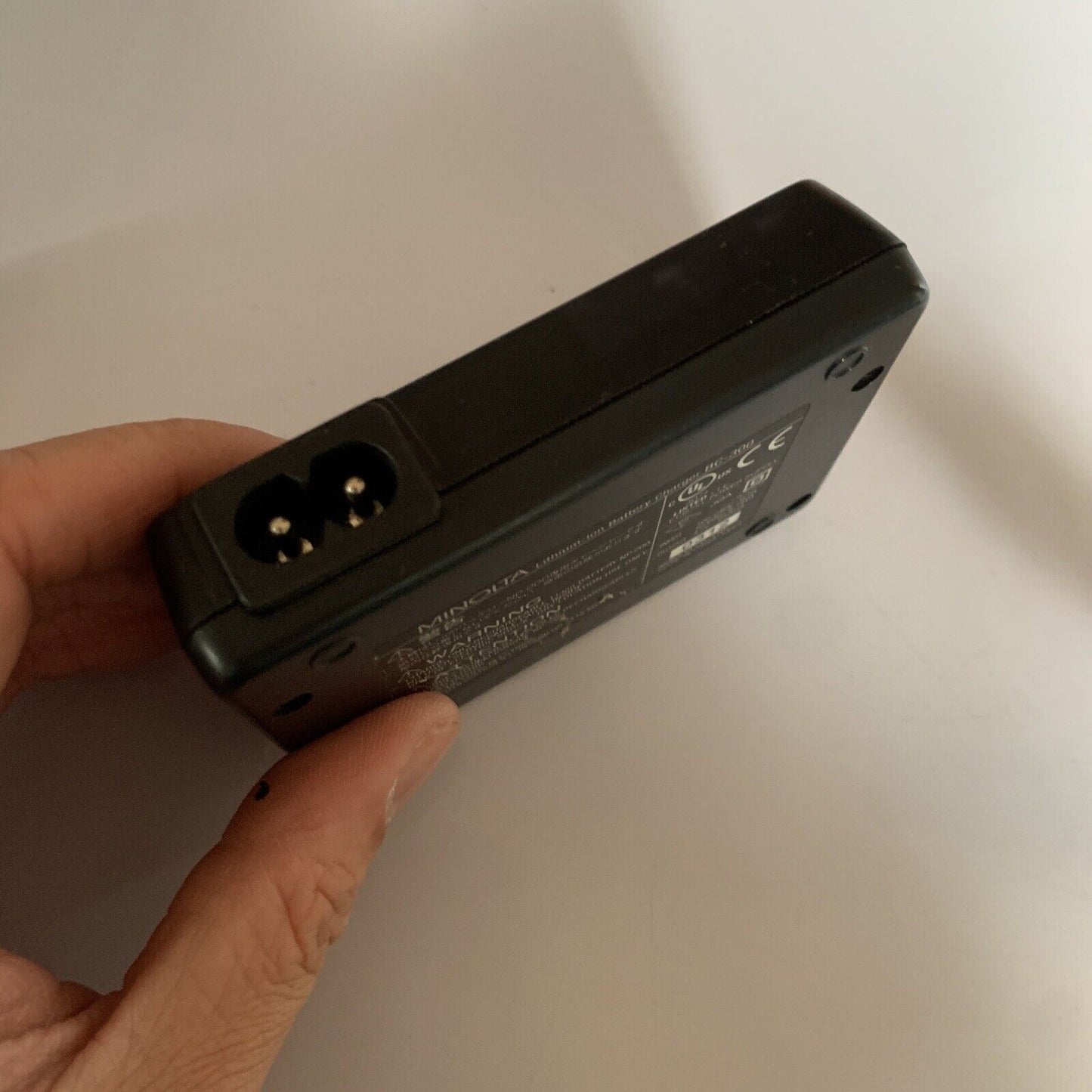 Genuine Minolta BC-300 Battery Charger for Dimage X, Xi, Xt, NP-200 Battery