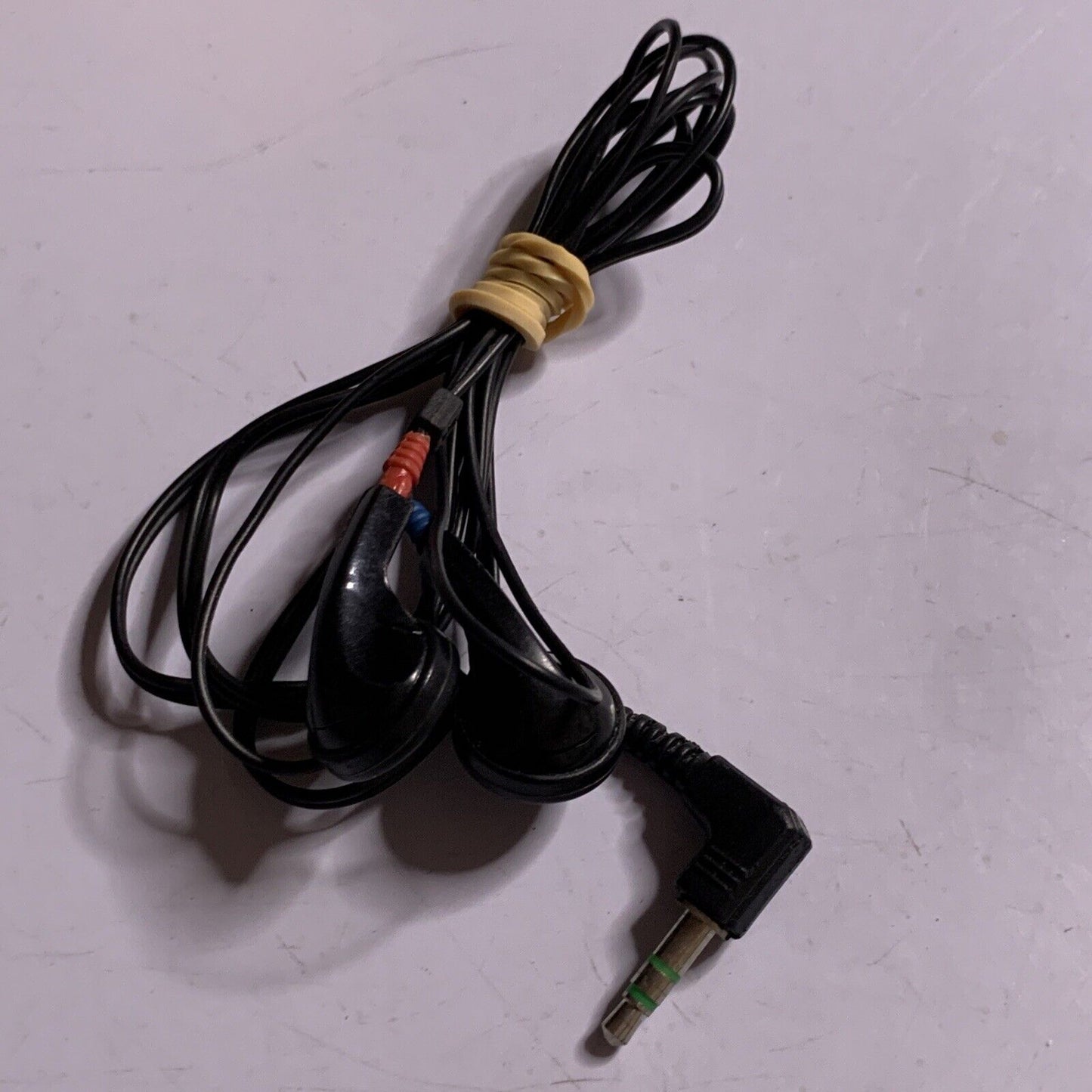 Sony Walkman SRF-S83 Portable Pocket Radio Mega Bass Vintage