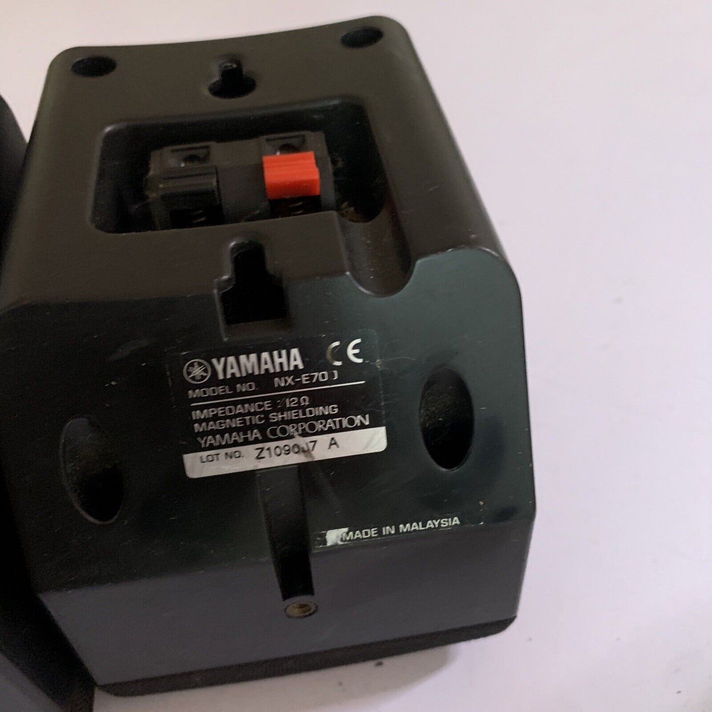 2x Yamaha NX-E700 Speaker