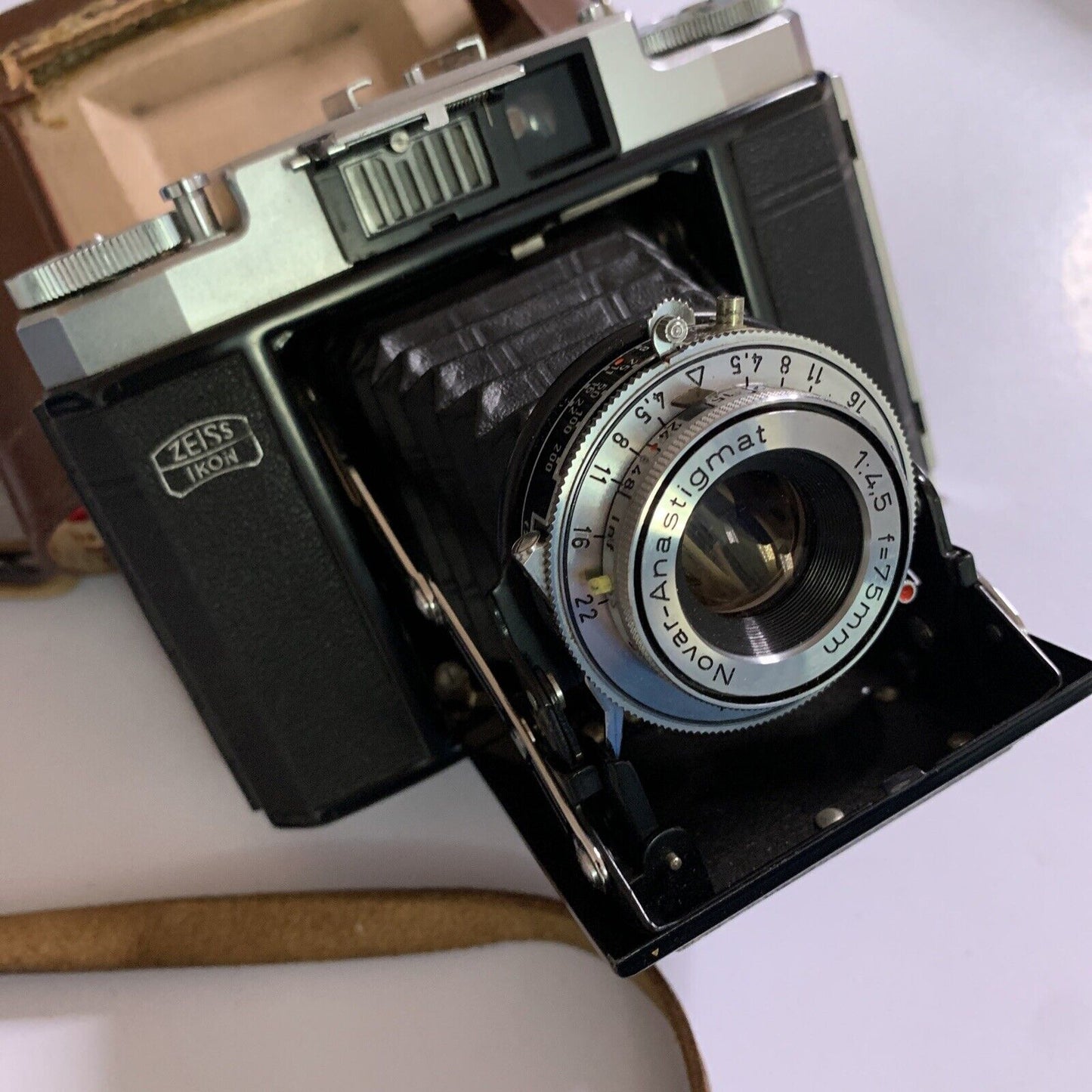 Zeiss Ikon Nettax 513/16 Film Camera