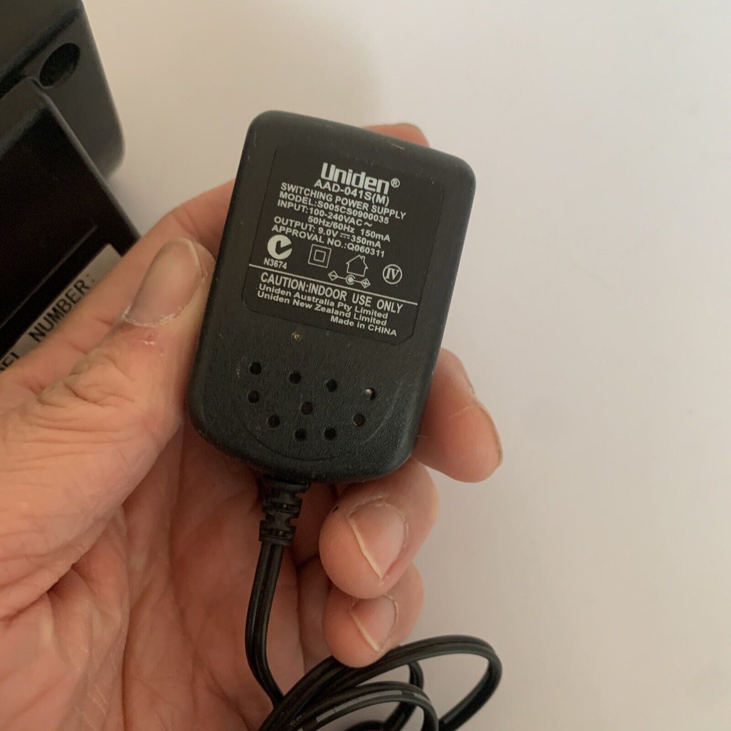 Uniden WDSS5335+1 Base Unit & AAD-041S(M) Power Supply only *no handset